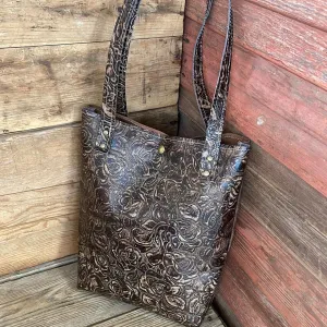 098 Trisha -  w/ Deadwood Roses