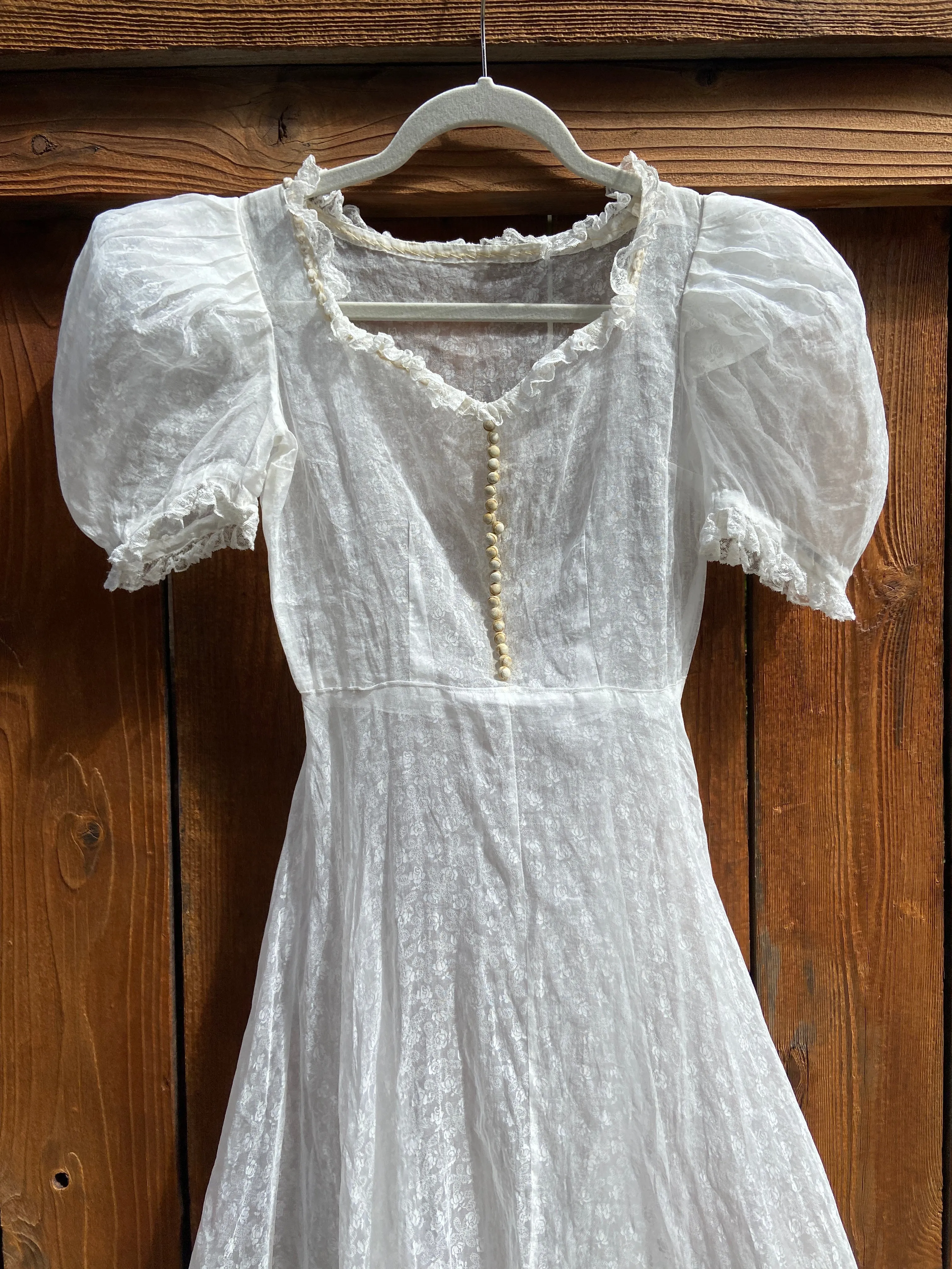 1930s Puff Sleeve Floral Organza Wedding Dress