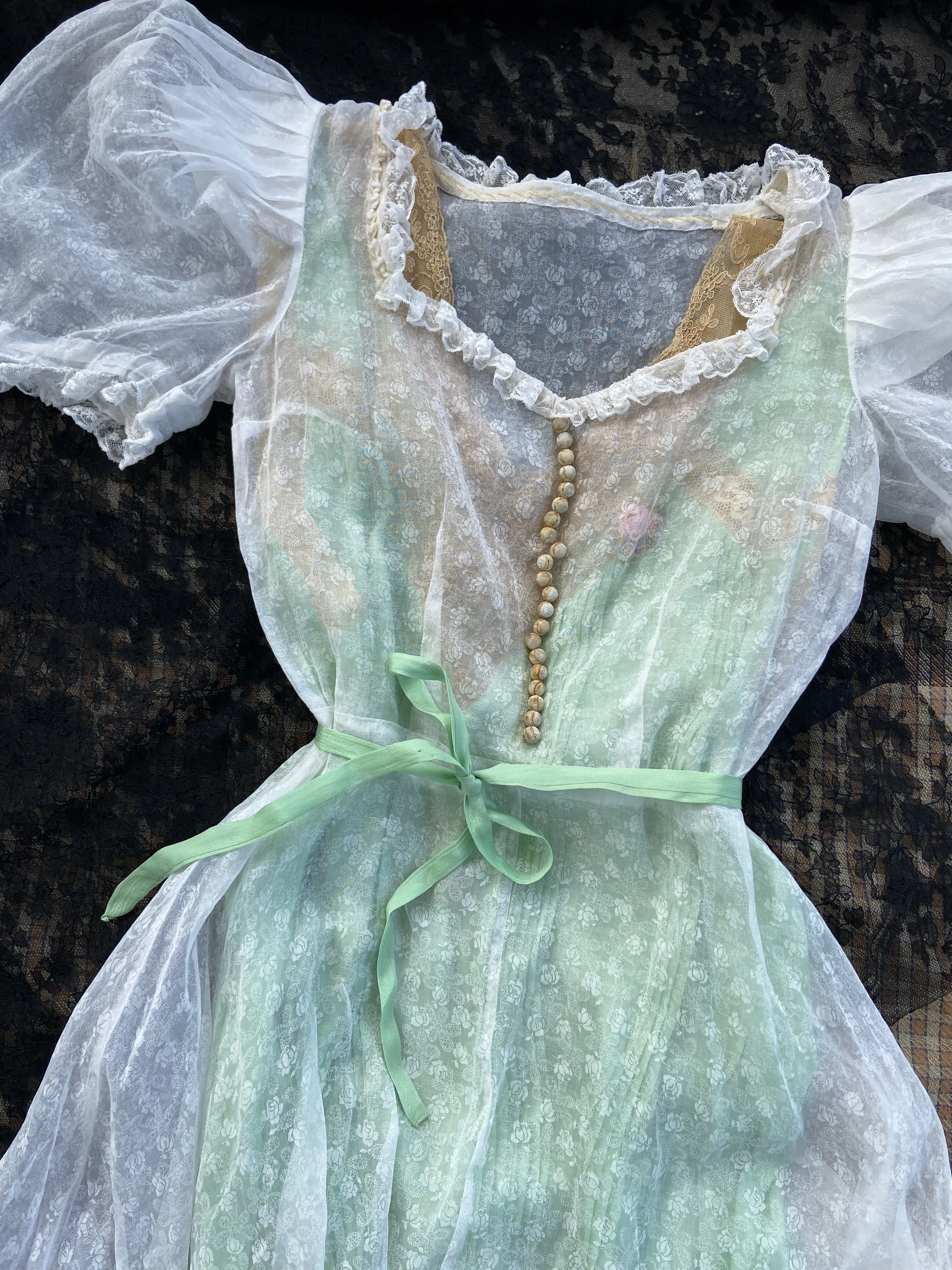 1930s Puff Sleeve Floral Organza Wedding Dress