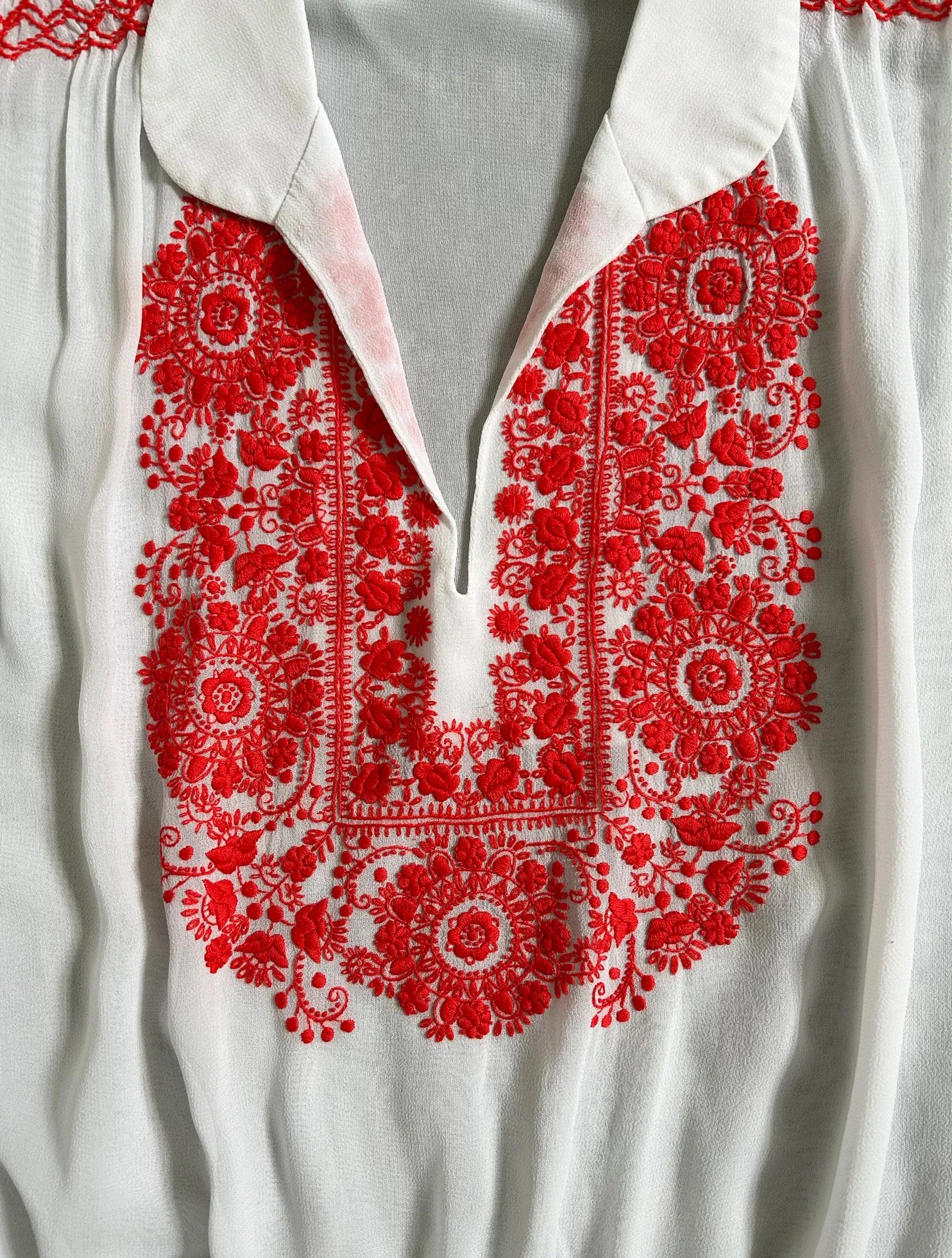 1940s embroidered blouse . vintage 40s top . size medium to large