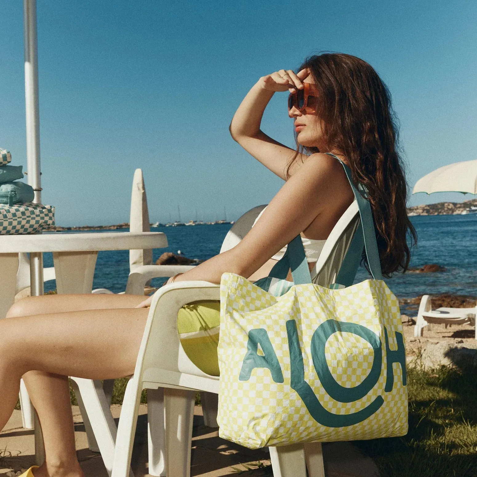 Aloha Collection Holo Holo Tote