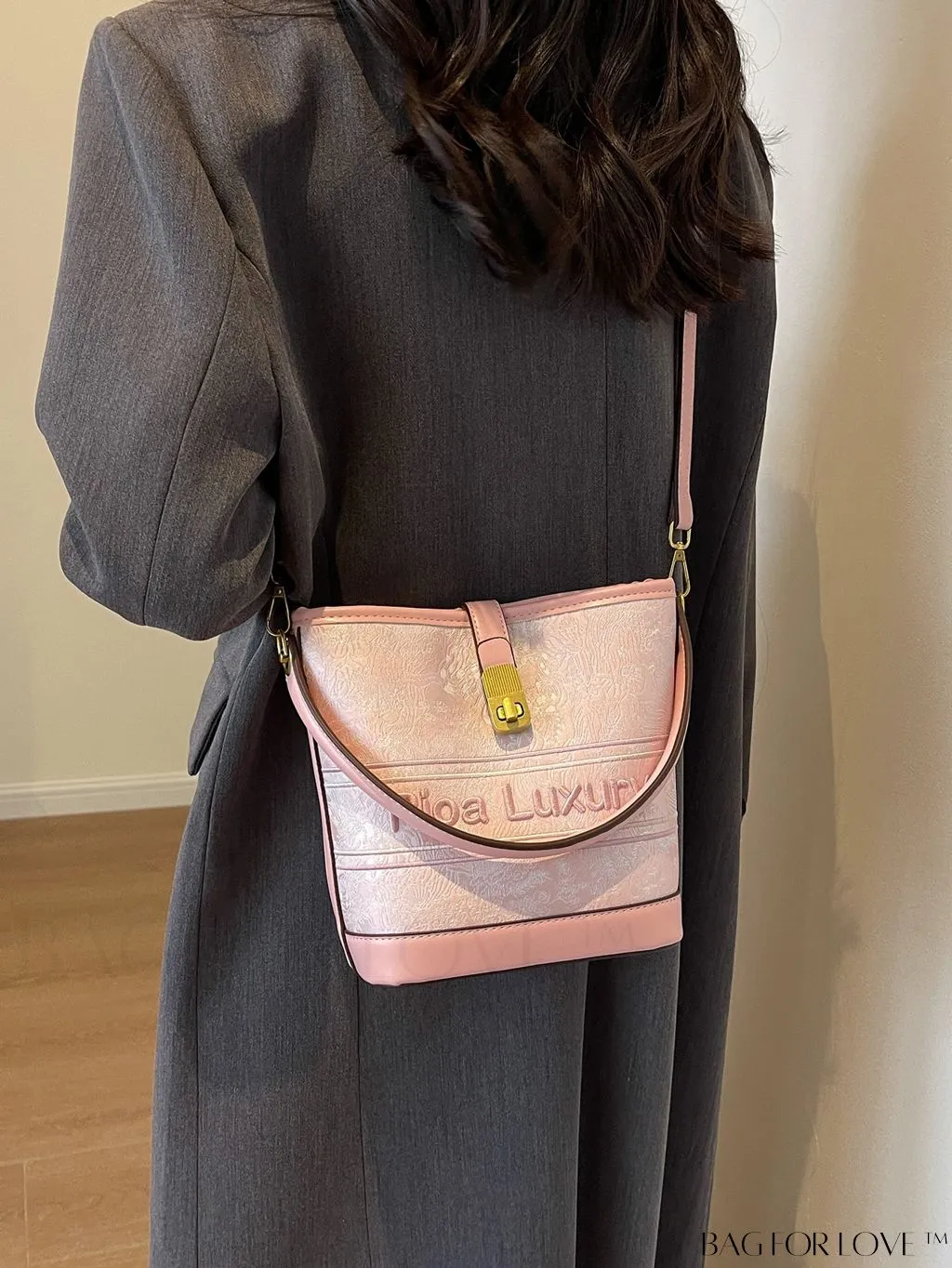 BagForLove - Stylish Pink Embroidered Barrel Handbag - Womens Fashion Accessory