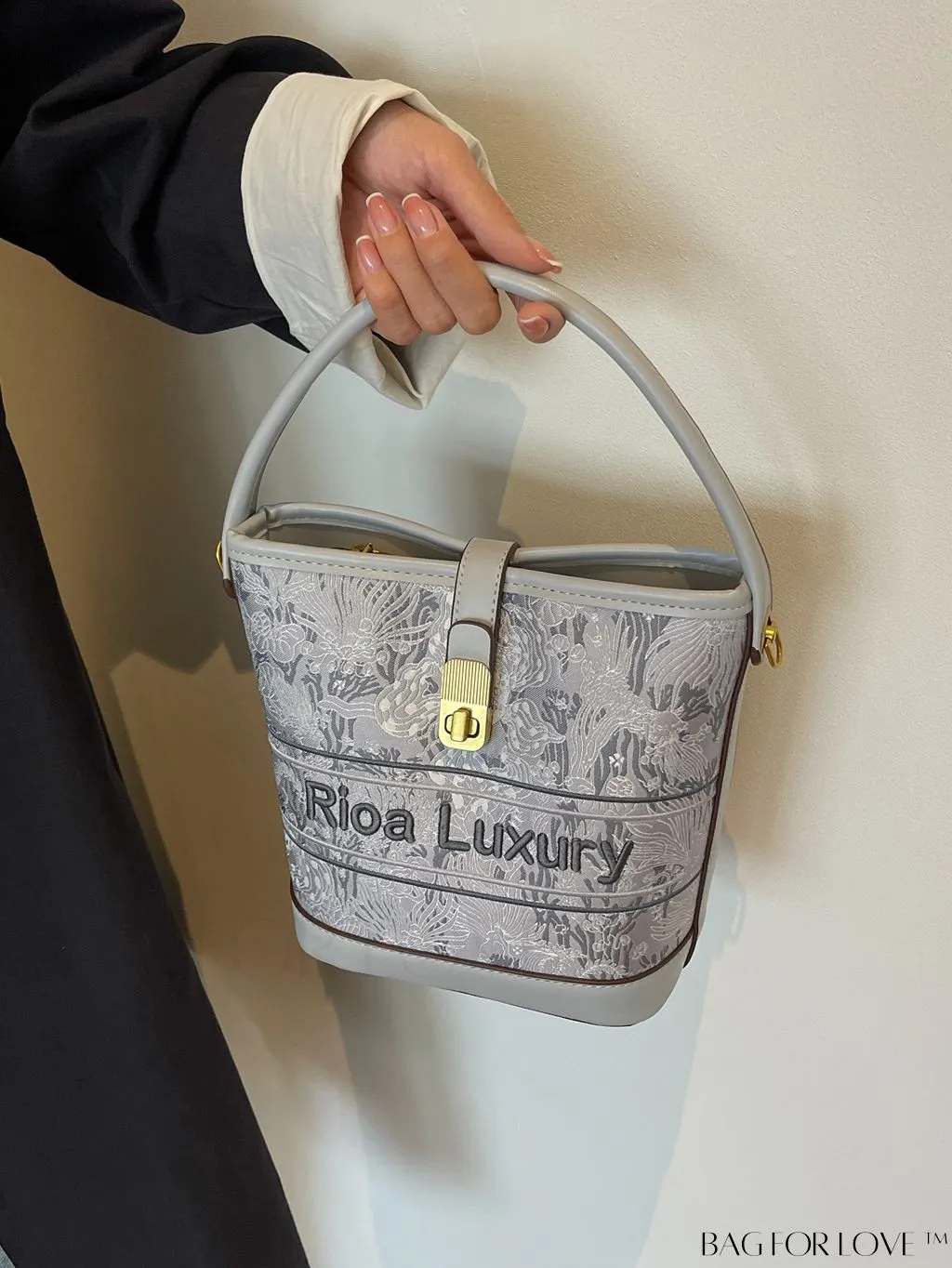 BagForLove - Stylish Pink Embroidered Barrel Handbag - Womens Fashion Accessory