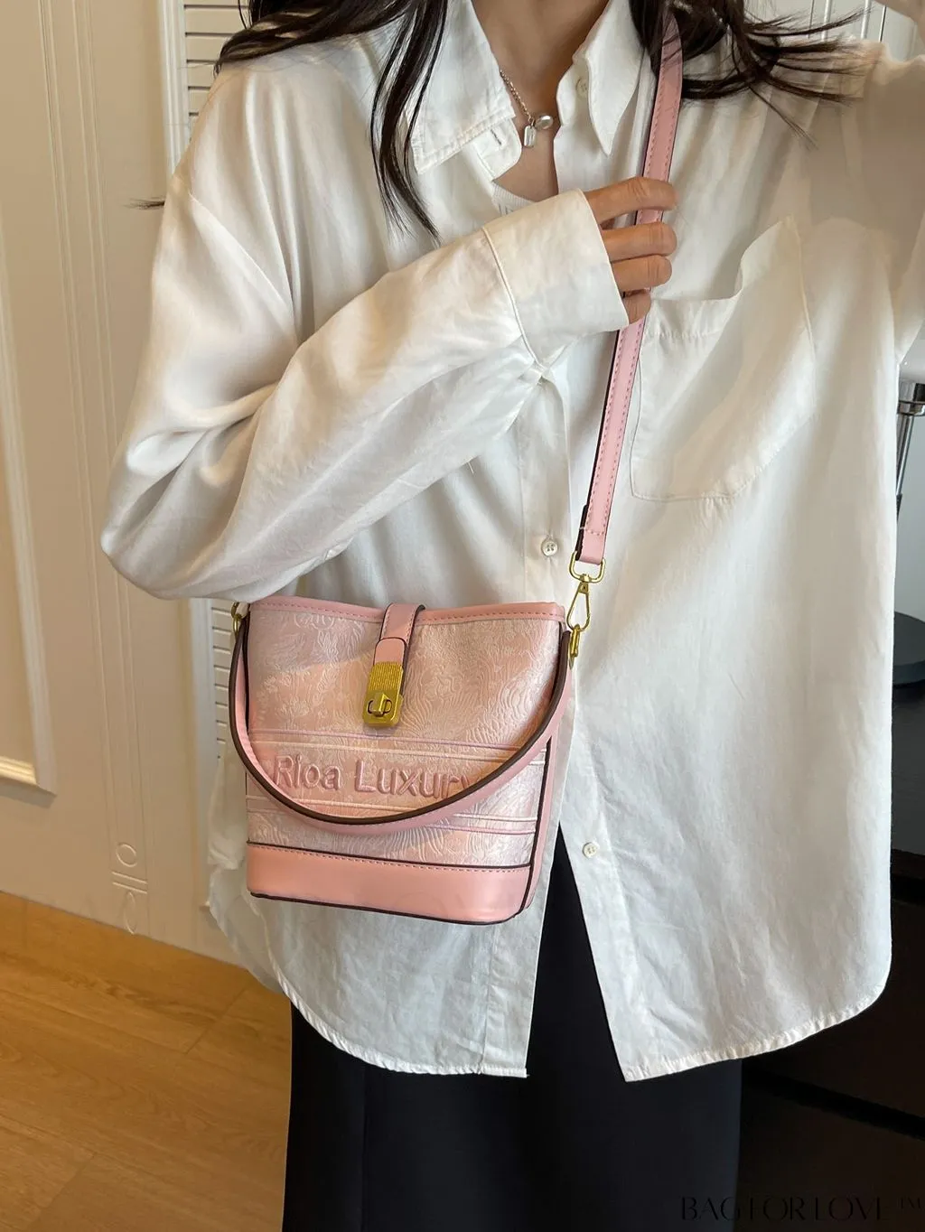 BagForLove - Stylish Pink Embroidered Barrel Handbag - Womens Fashion Accessory