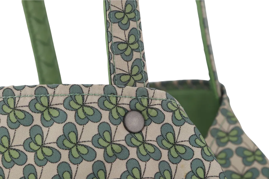 BOTTEGA VENETA REVERSIBLE TOTE (547380) ALOEMINT GREEN LEATHER WITH BUTTERFLY PATTERN WITH DUST COVER