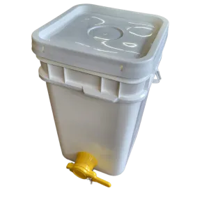 Bottling Bucket and Lid with Pre-Drilled Hole and Valve
