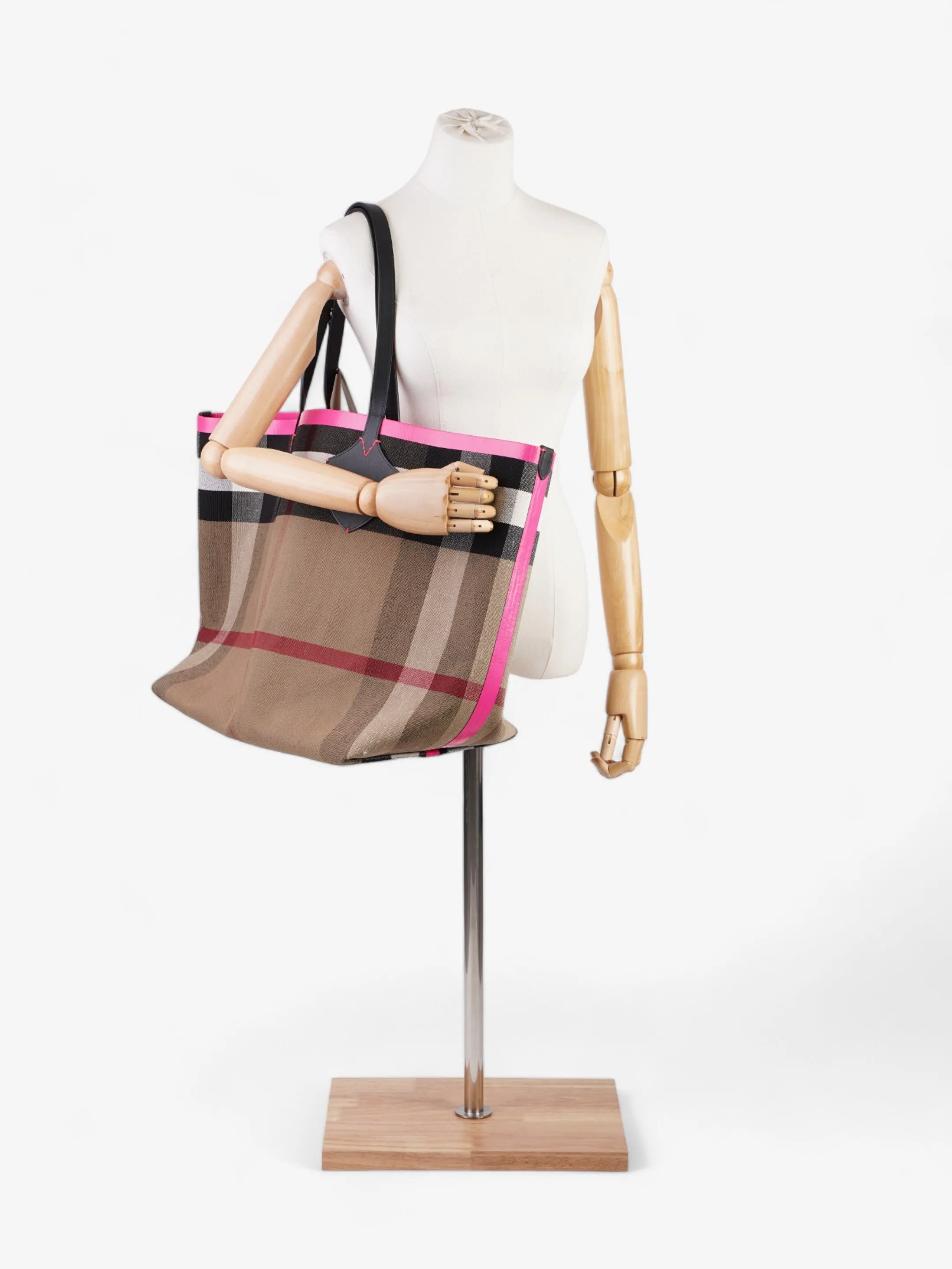 Burberry The Giant Reversible Tote House Check / Pink Canvas