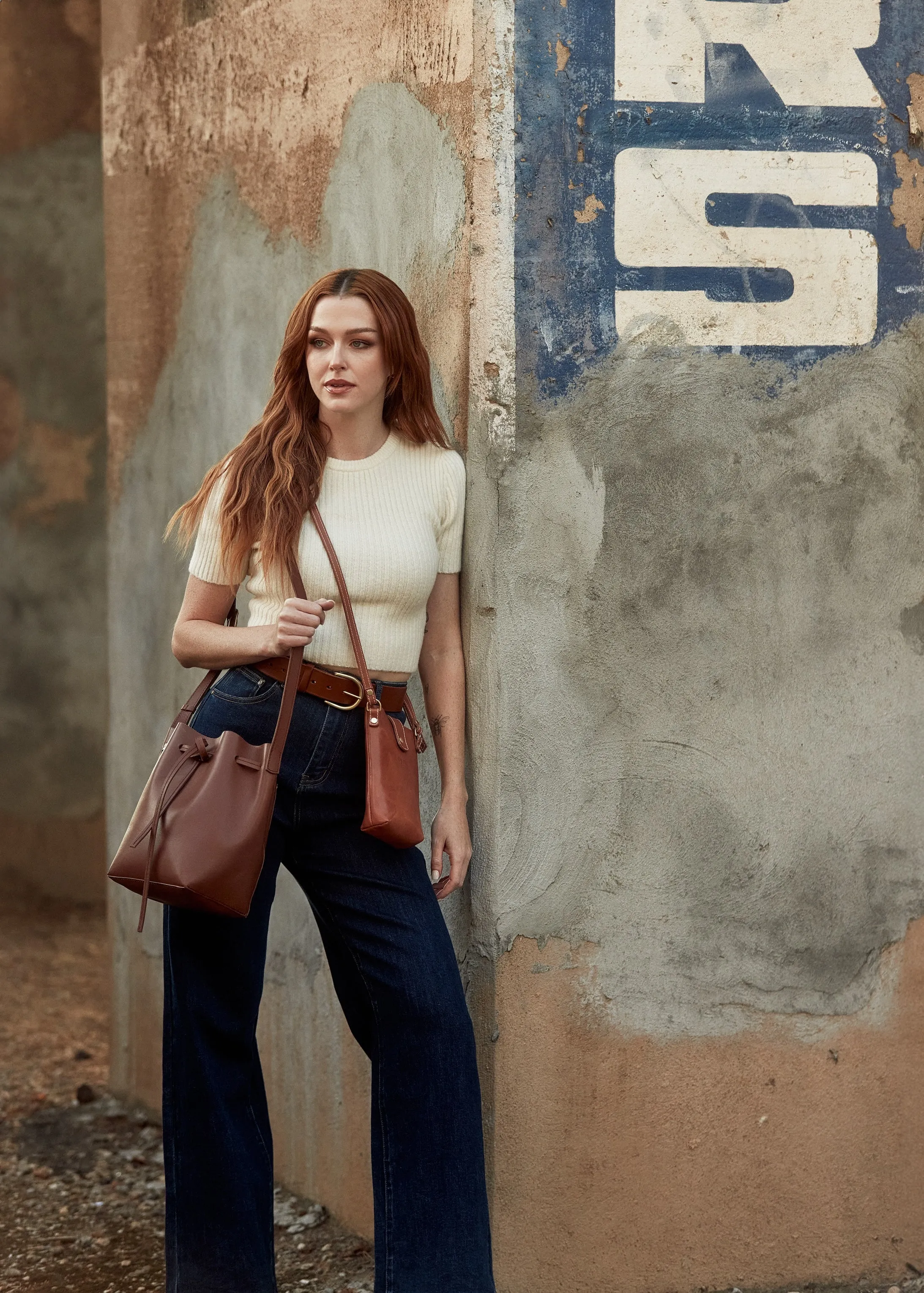 Byrd Bucket List Bag - Chestnut