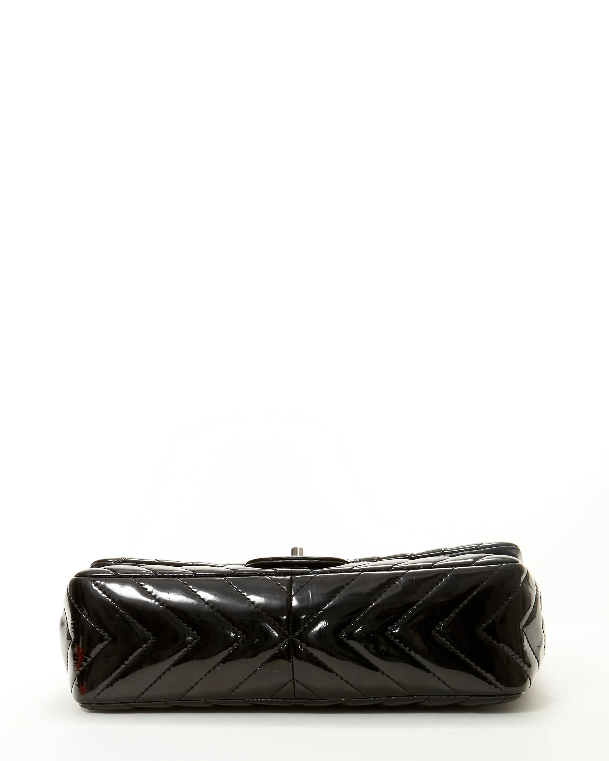 Chanel Black Patent Leather Chevron Jumbo Single Flap Bag