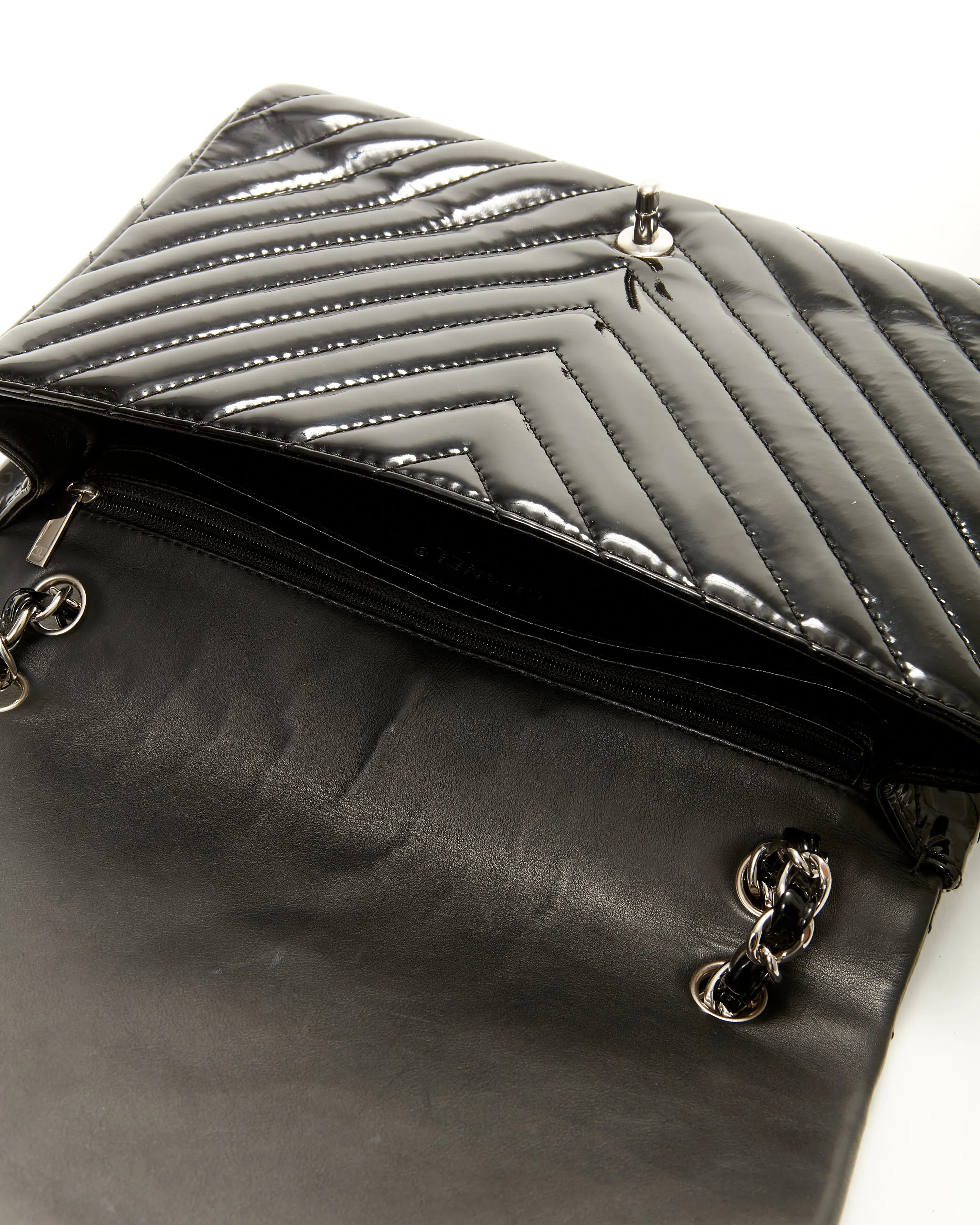 Chanel Black Patent Leather Chevron Jumbo Single Flap Bag