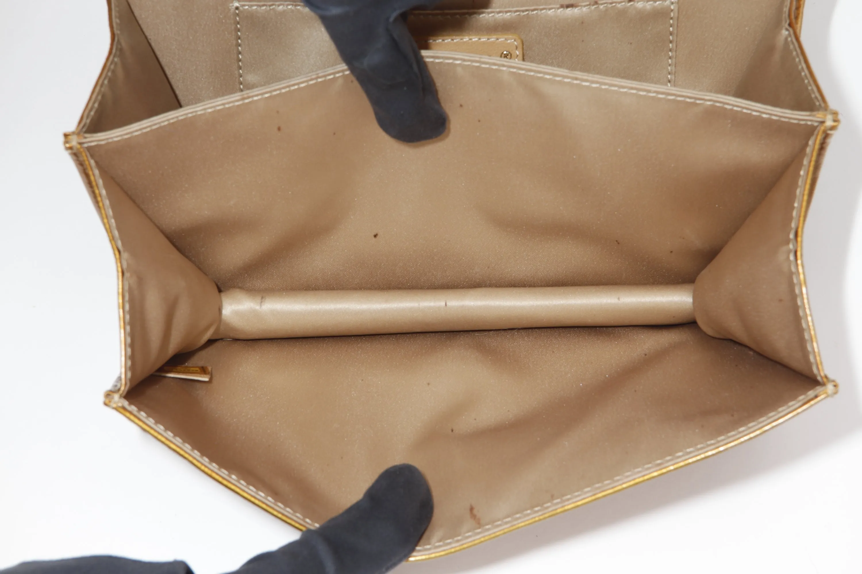 CHANEL MADISON FLAP BAG (1144xxxx) MEDIUM GOLD QUILTED PATENT LEATHER GOLD HARDWARE, NO CARD & DUST COVER