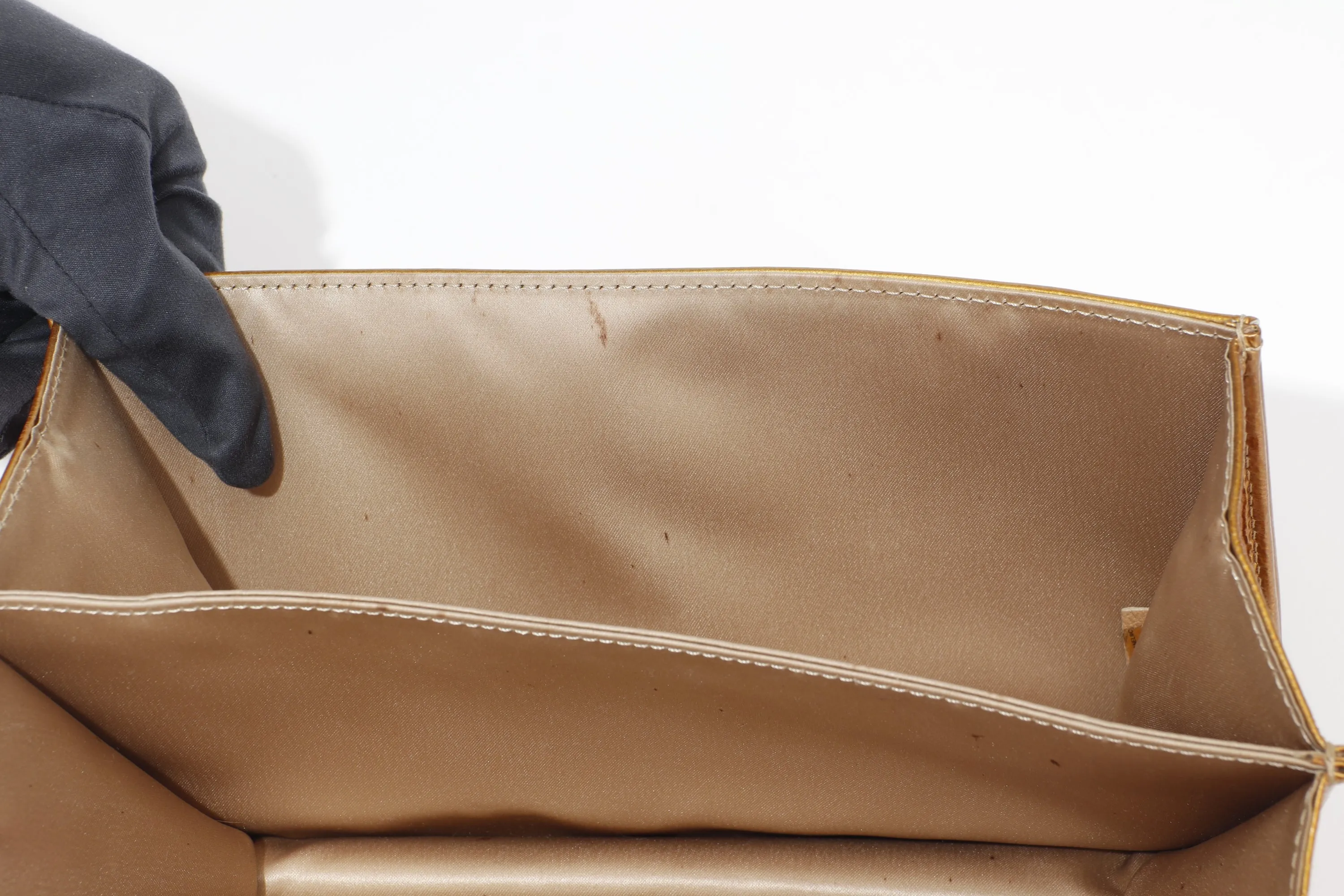 CHANEL MADISON FLAP BAG (1144xxxx) MEDIUM GOLD QUILTED PATENT LEATHER GOLD HARDWARE, NO CARD & DUST COVER