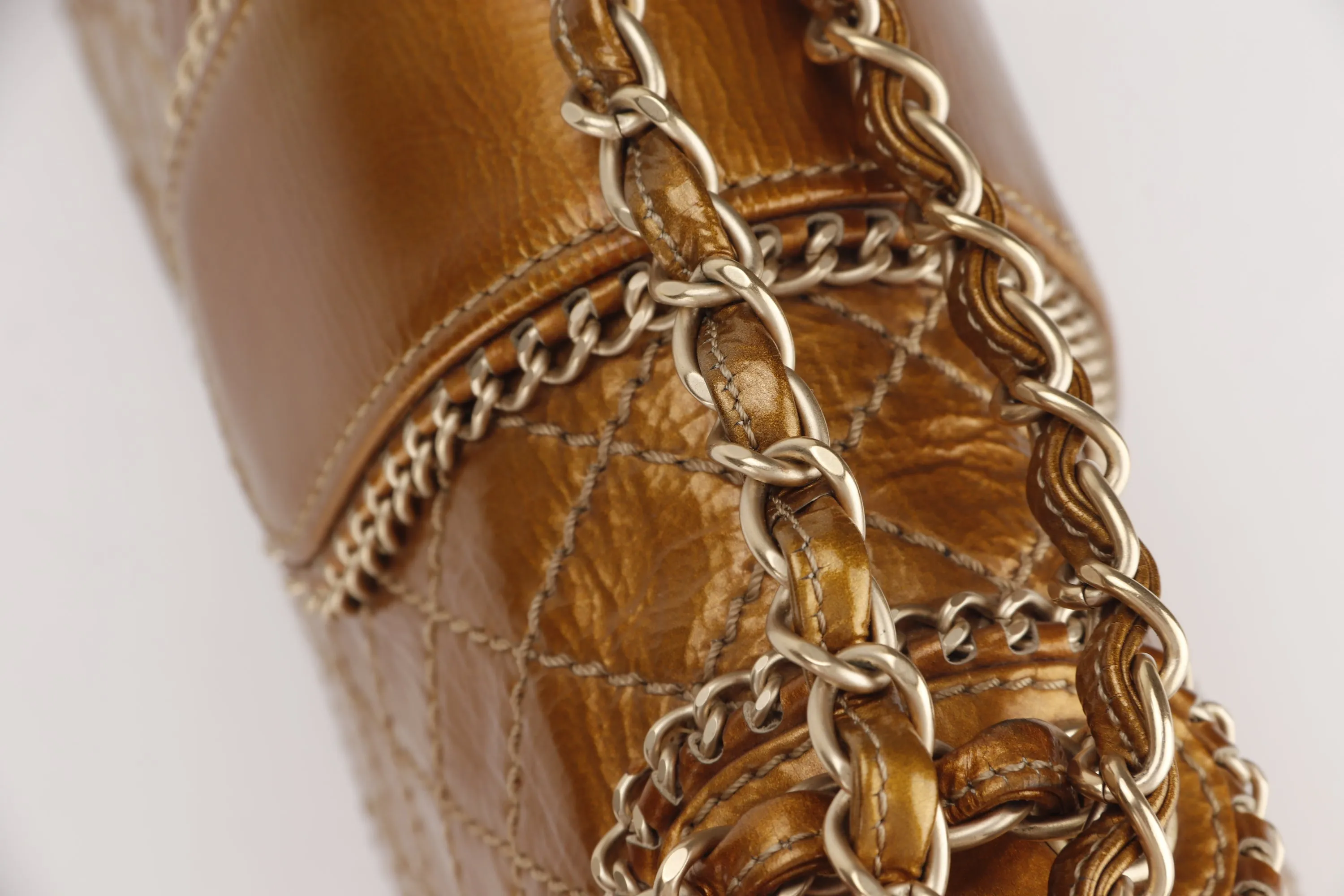CHANEL MADISON FLAP BAG (1144xxxx) MEDIUM GOLD QUILTED PATENT LEATHER GOLD HARDWARE, NO CARD & DUST COVER