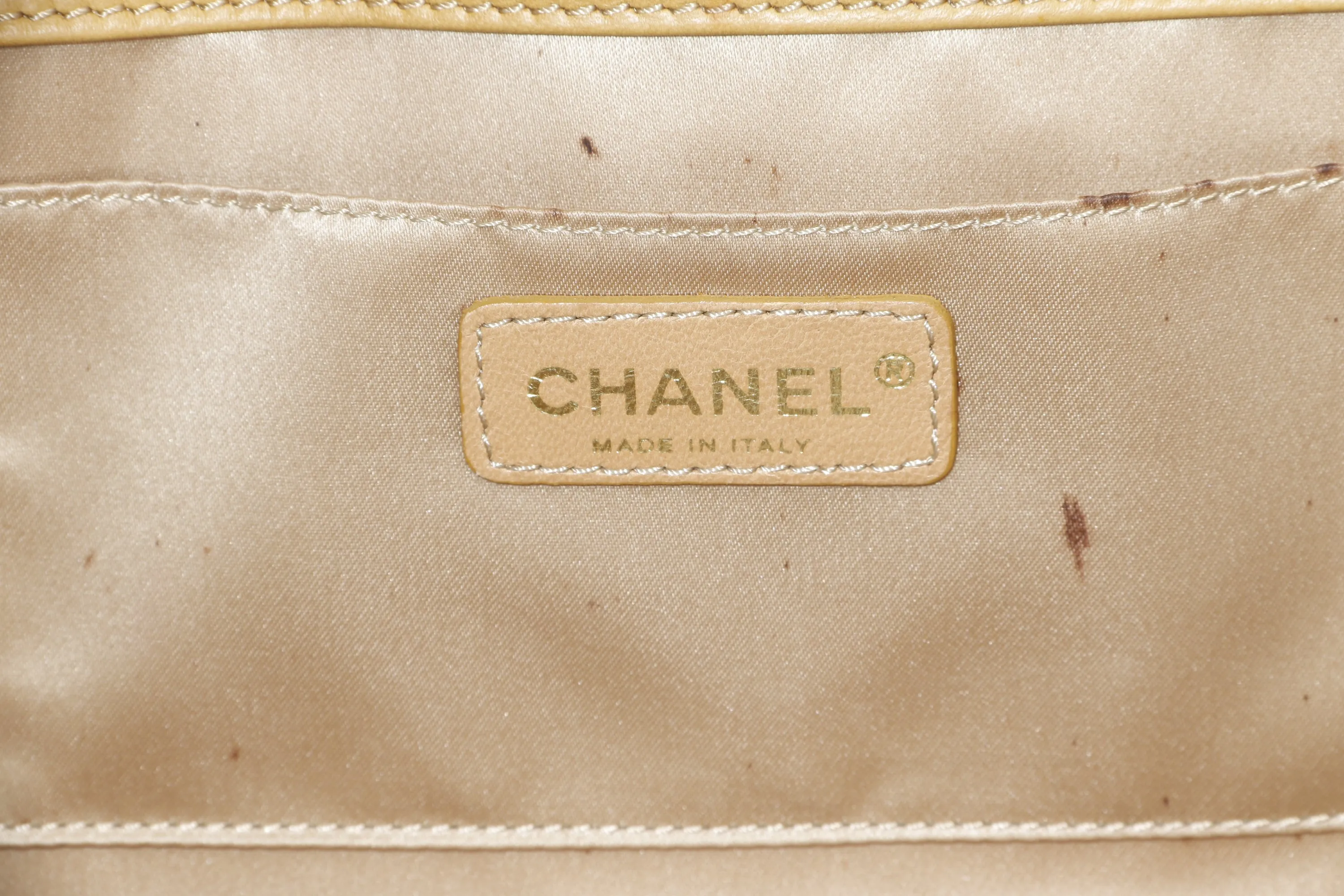 CHANEL MADISON FLAP BAG (1144xxxx) MEDIUM GOLD QUILTED PATENT LEATHER GOLD HARDWARE, NO CARD & DUST COVER