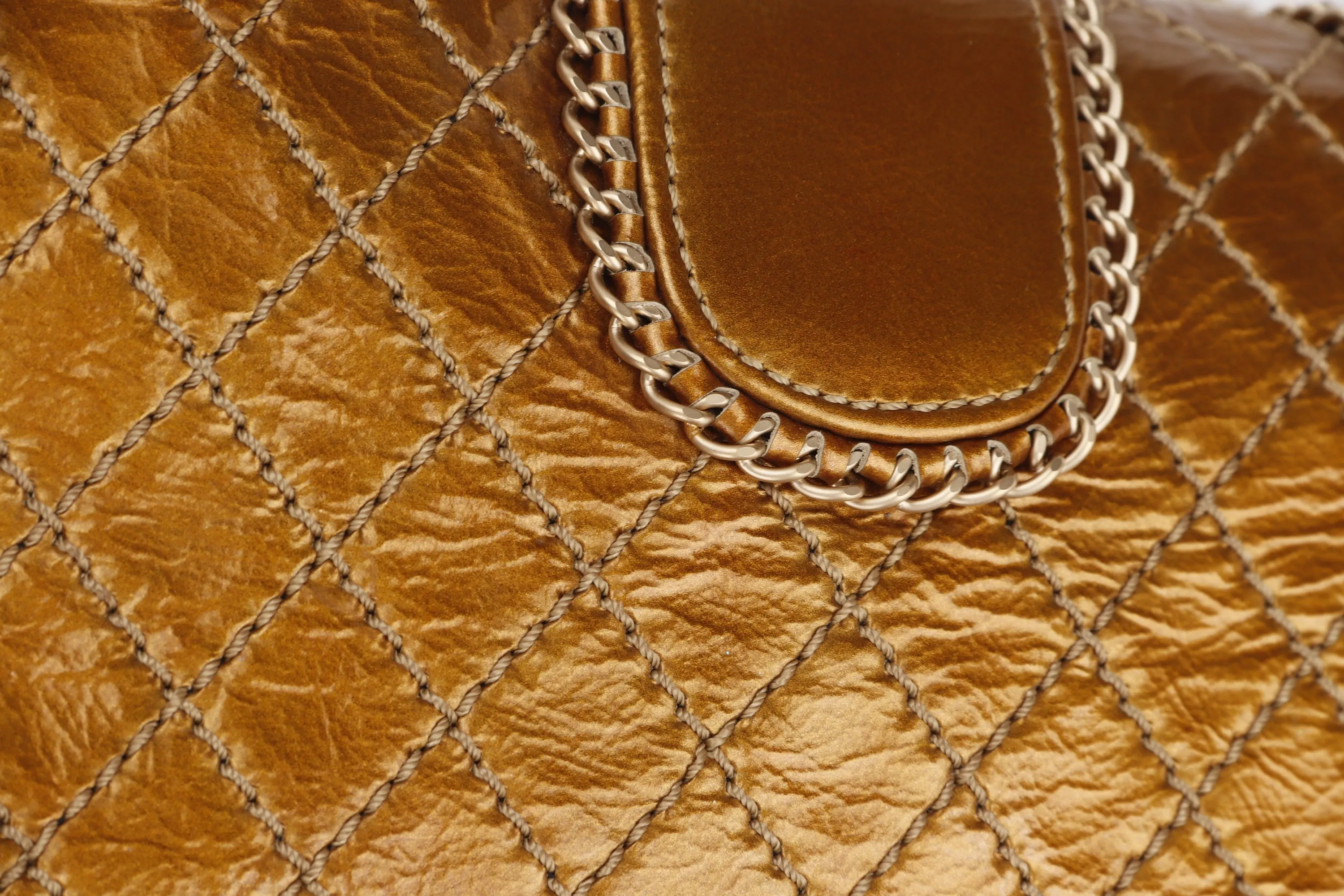 CHANEL MADISON FLAP BAG (1144xxxx) MEDIUM GOLD QUILTED PATENT LEATHER GOLD HARDWARE, NO CARD & DUST COVER