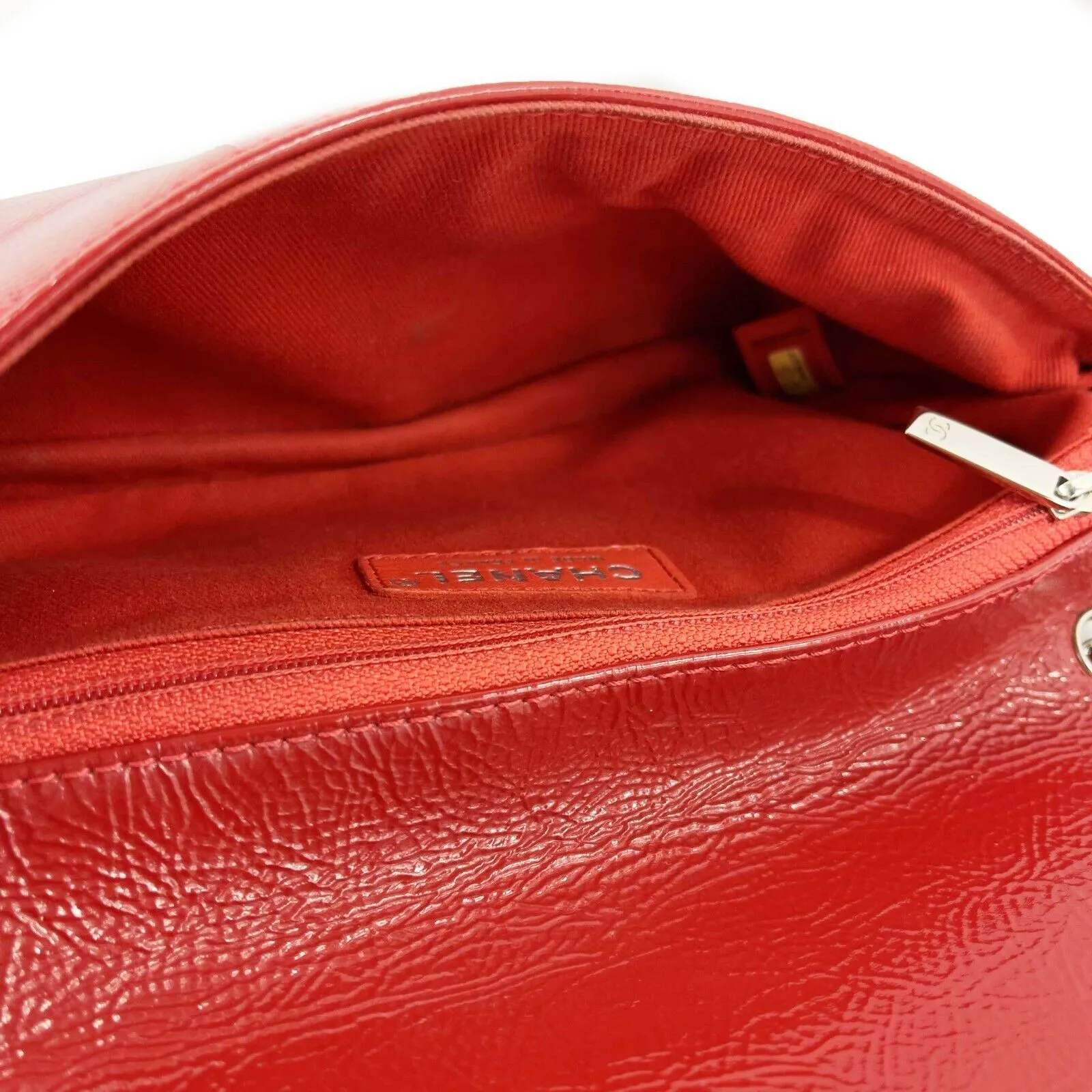 CHANEL - Small Textured Red Patent Frame Flap - CC Lock - Silver Shoulder Bag