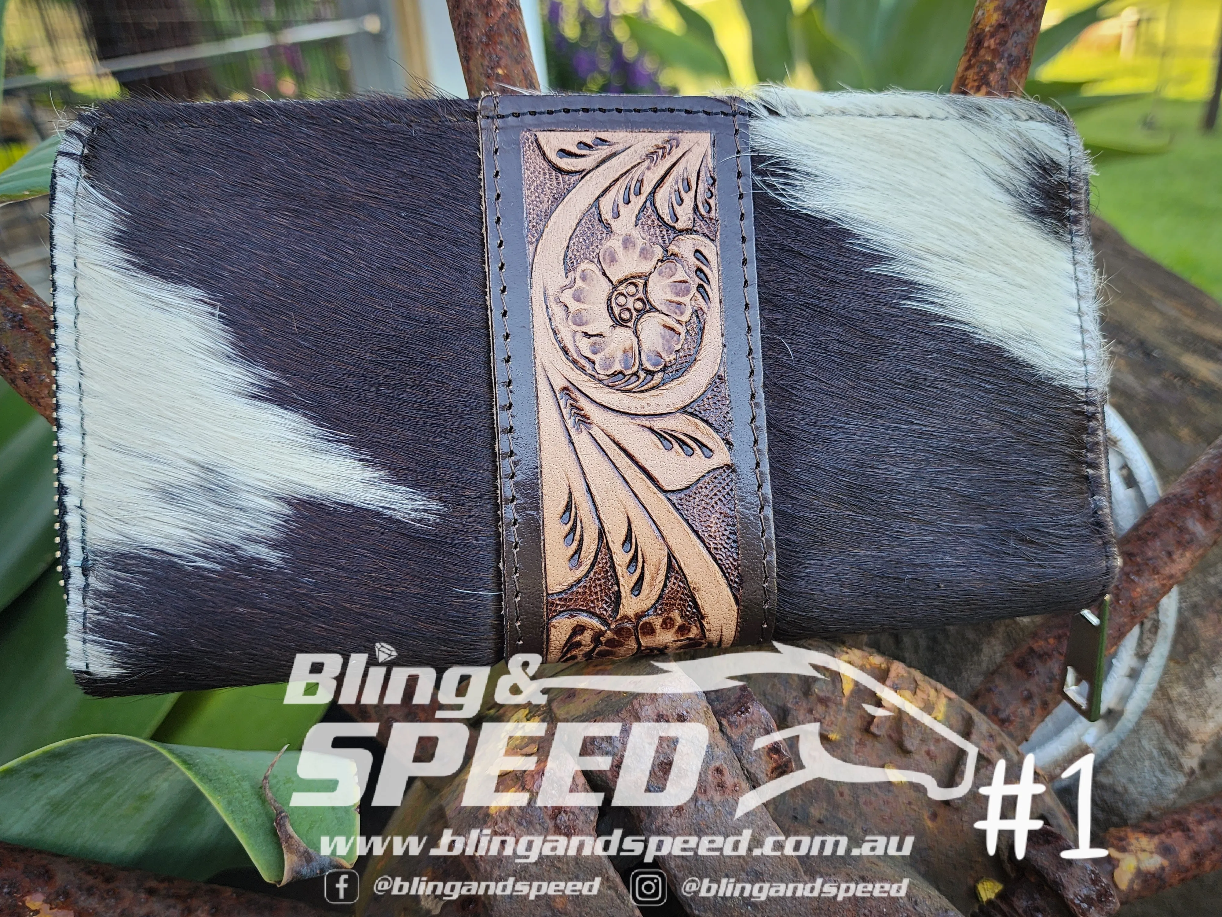 Cowhide and Leather Wallet - Zipper Closure