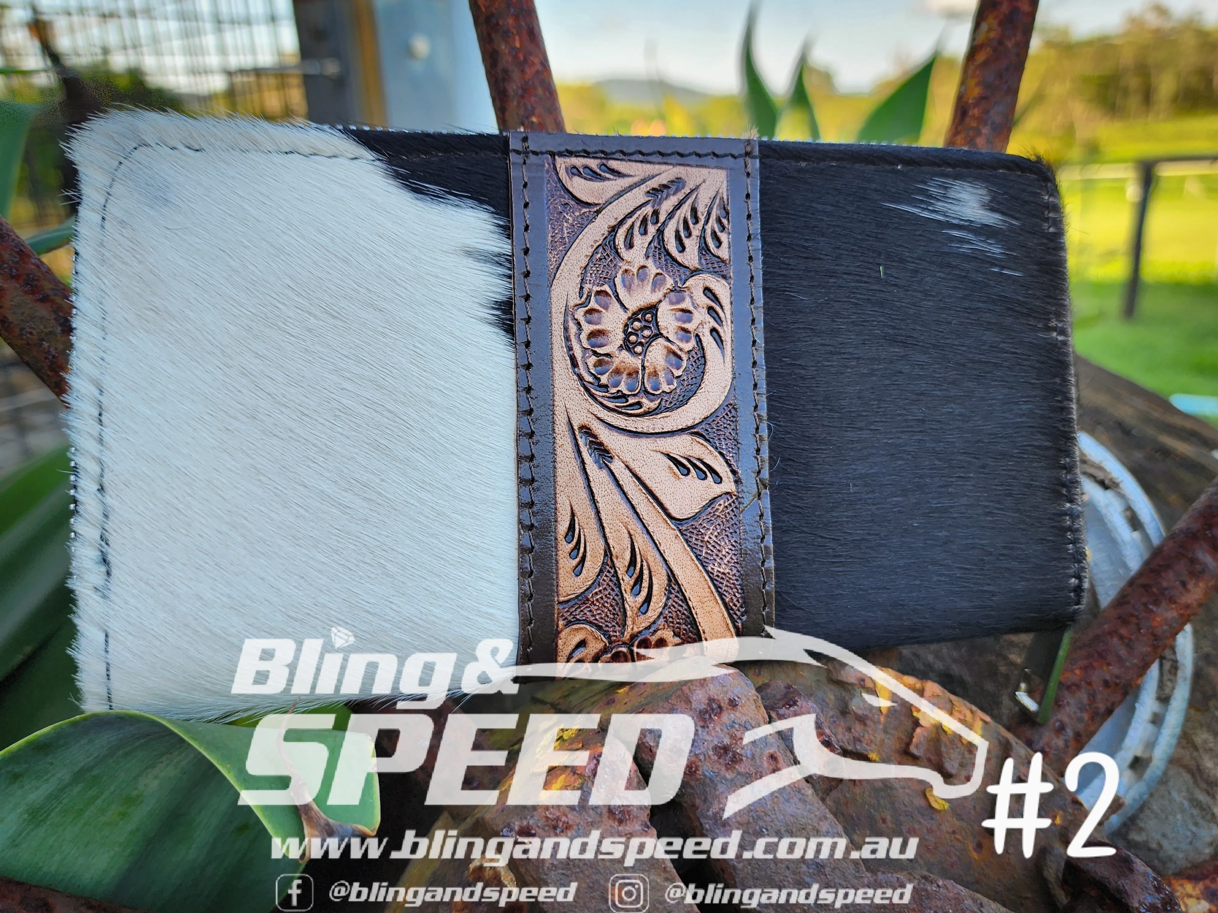 Cowhide and Leather Wallet - Zipper Closure