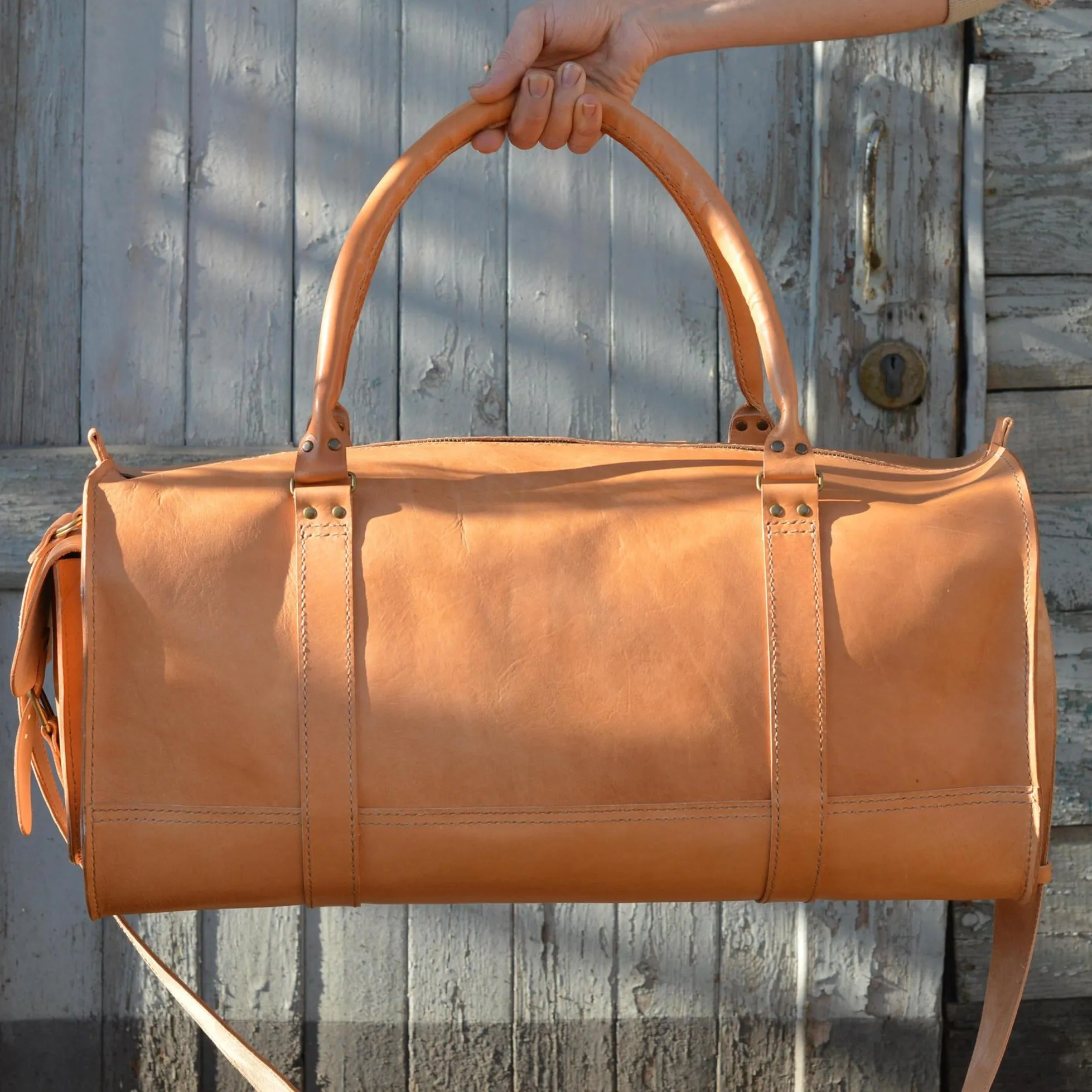 DUFFEL TRAVEL BAG