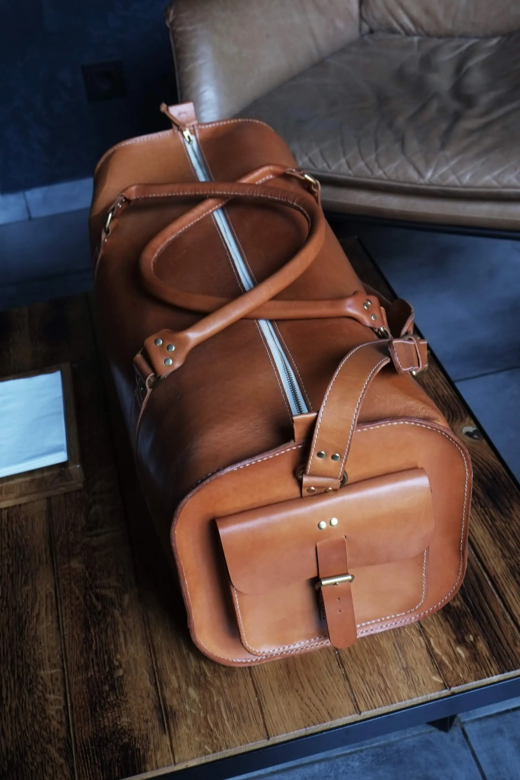 DUFFEL TRAVEL BAG