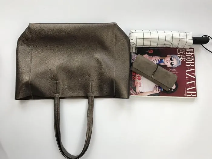 Fashion Womens Gold Leather Oversize Tote Bags Bronze Shoulder Tote Bag Handbag Tote For Women