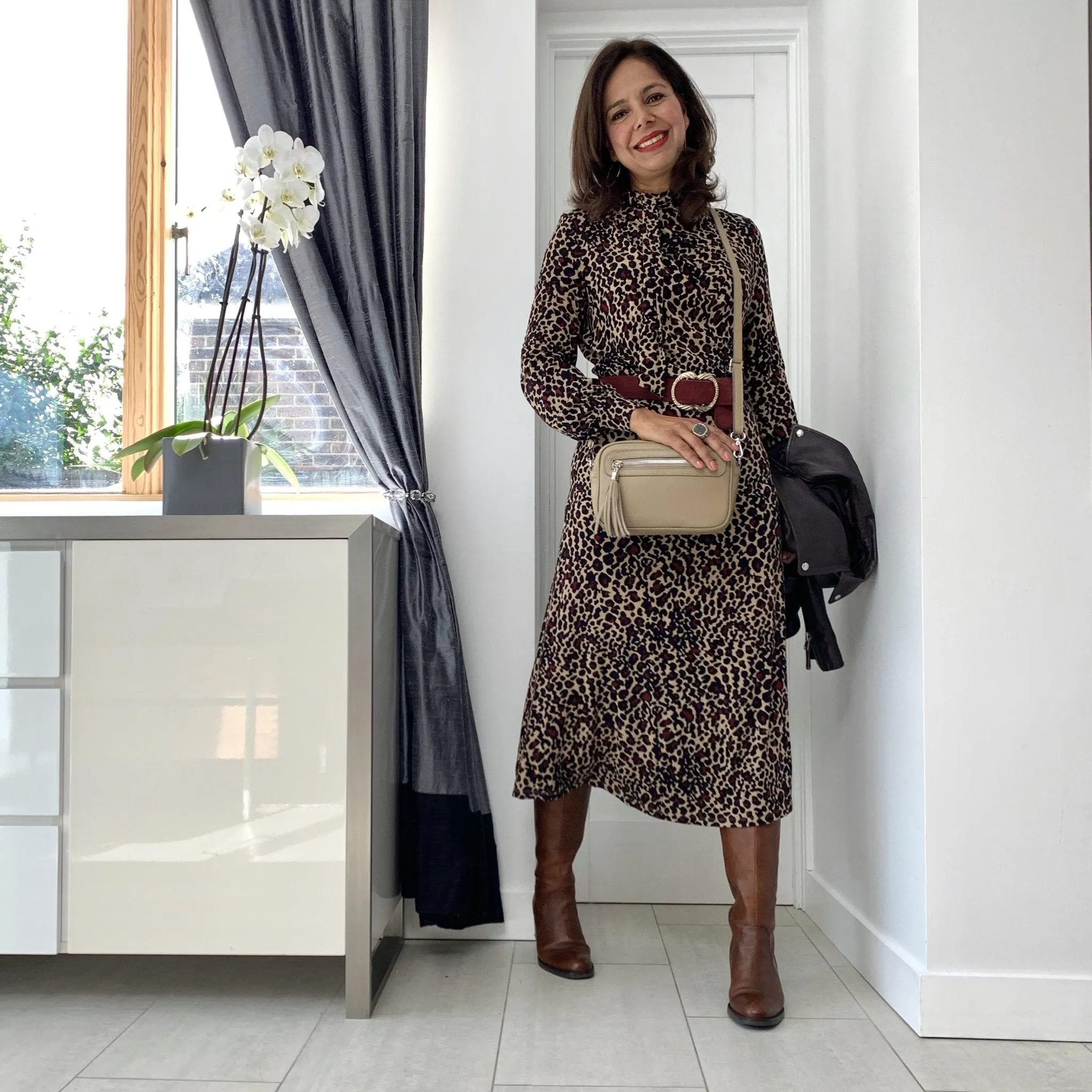 Florence Crossbody Bag in Beige with Snake Strap