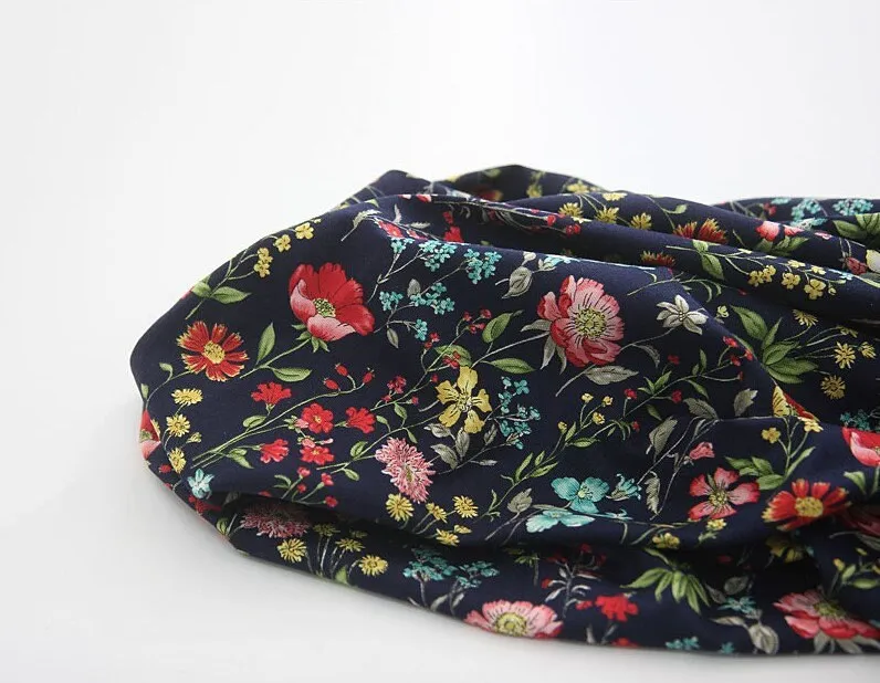 Flower Garden Oxford Cotton Fabric - Ivory or Navy - Home Decor Fabric By the Yard / 39379