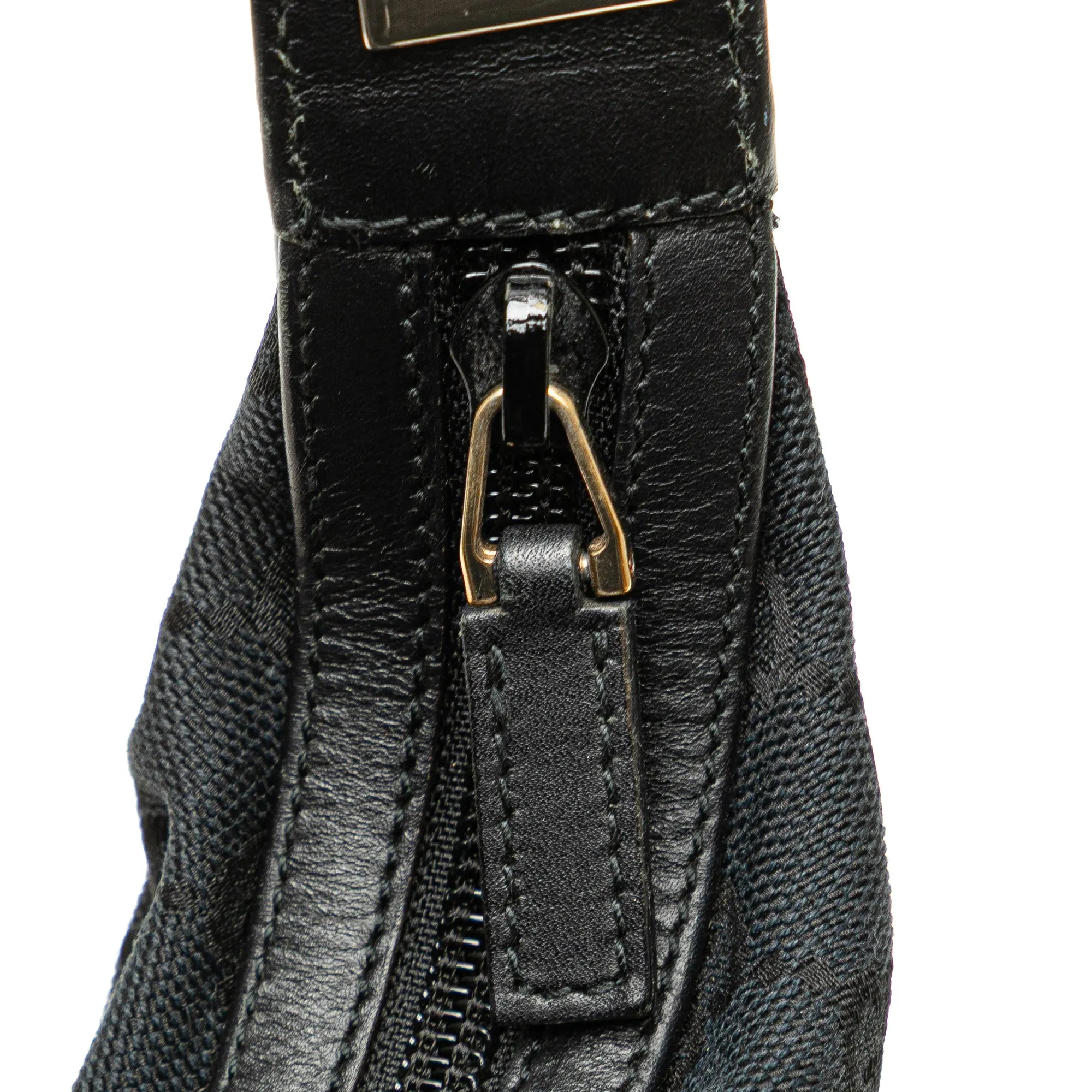GG Canvas Shoulder Bag