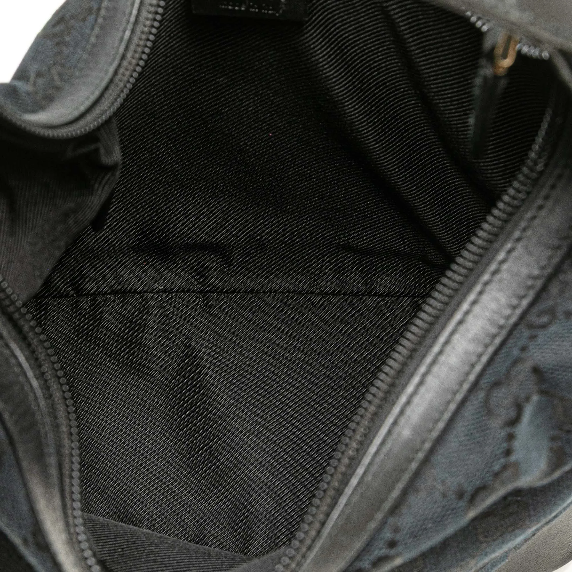 GG Canvas Shoulder Bag