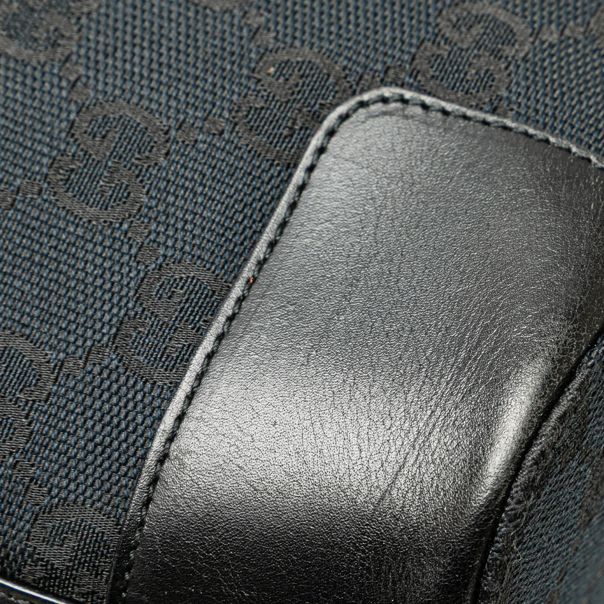 GG Canvas Shoulder Bag