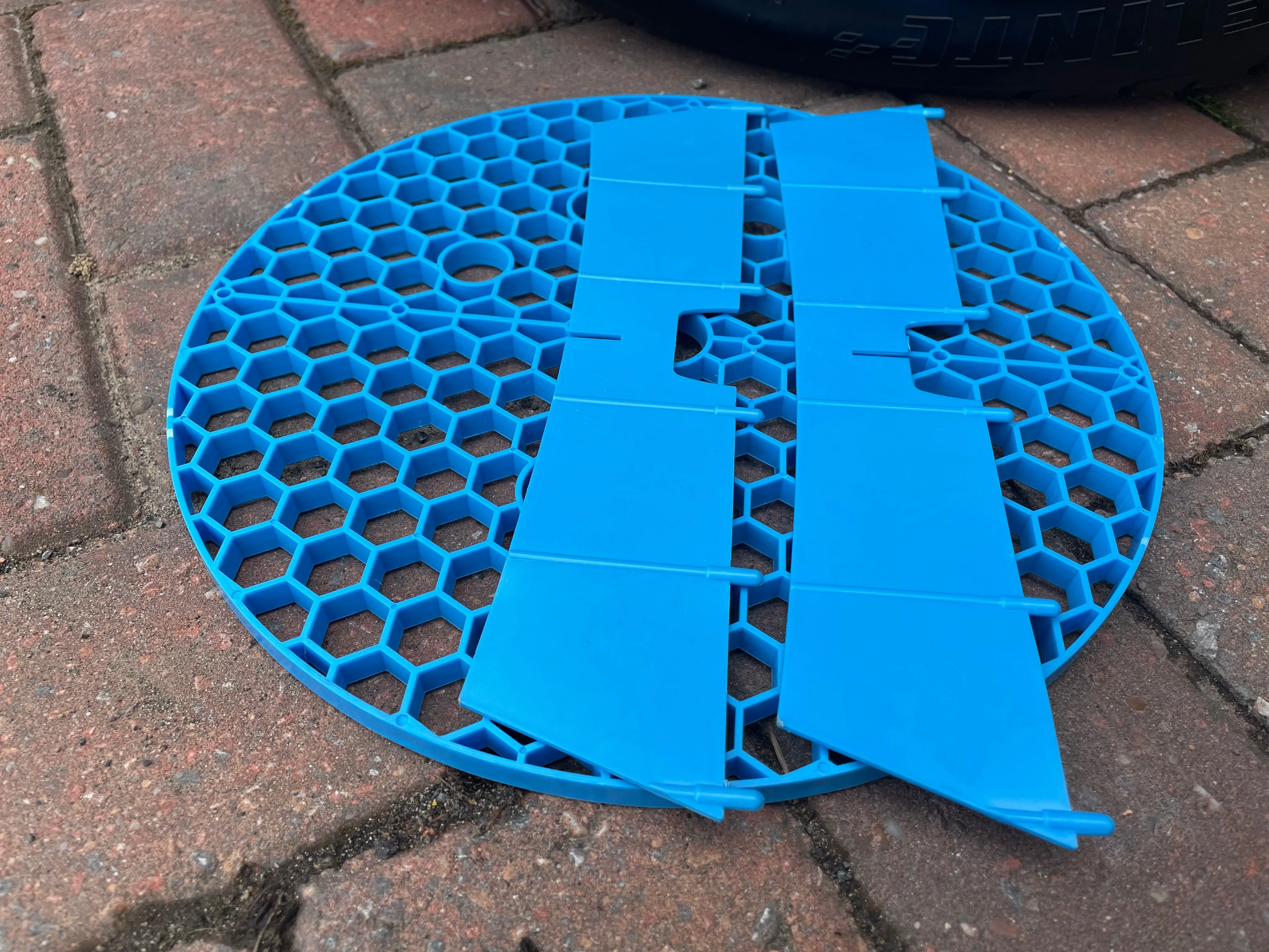 Grit Guard - Available in Red/Blue