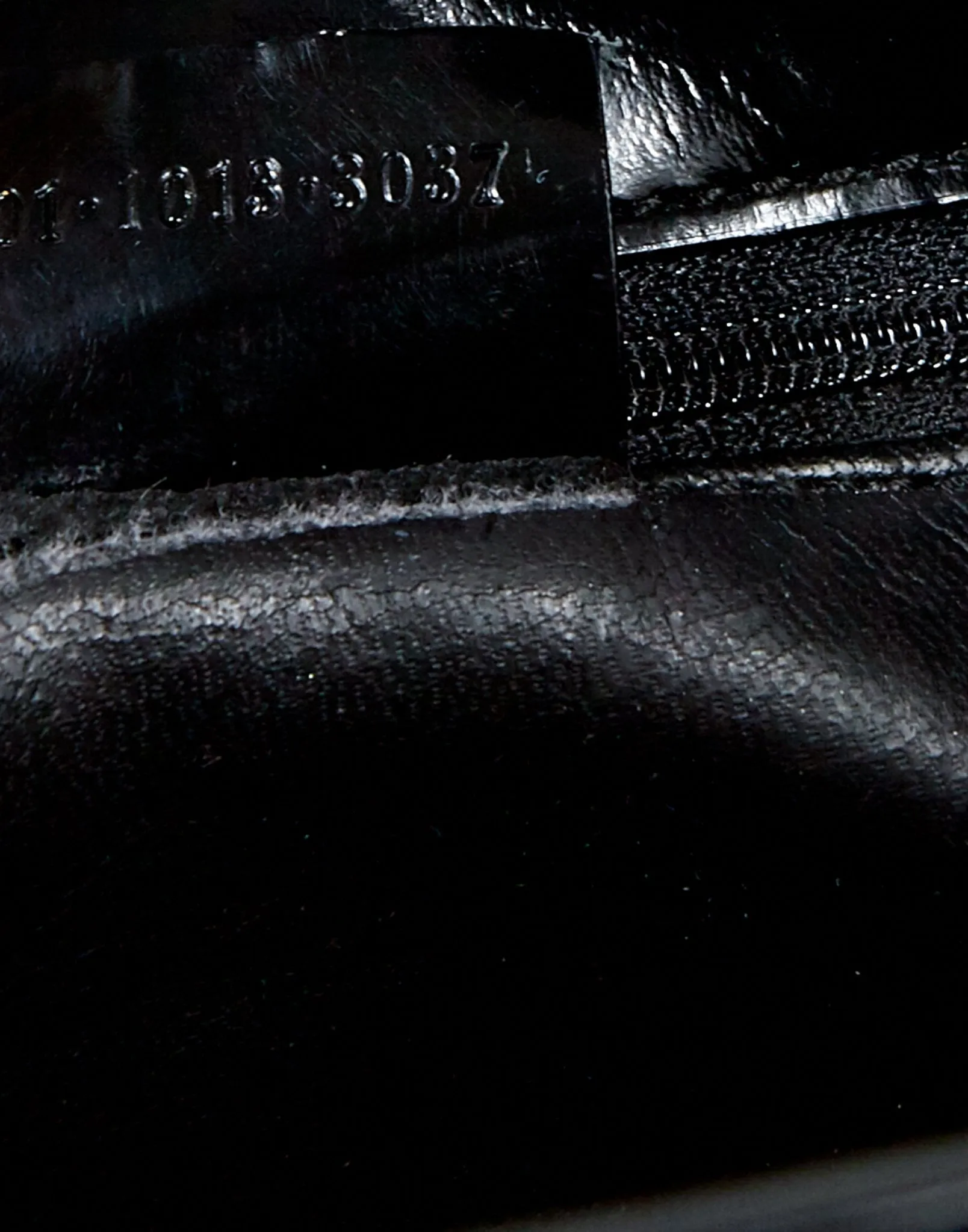 Gucci Vintage Black Leather G Logo Shoulder Bag