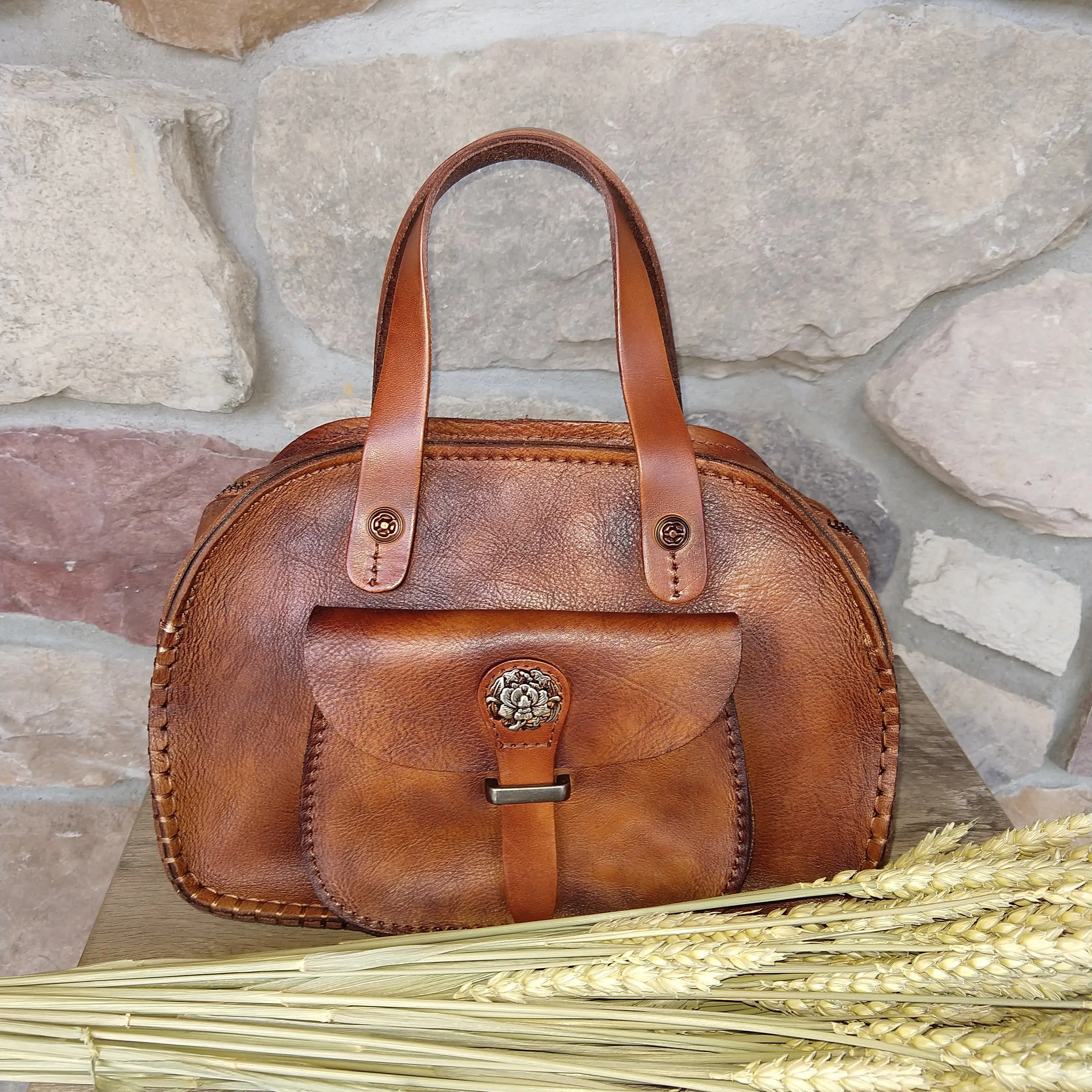 Hellen Satchel
