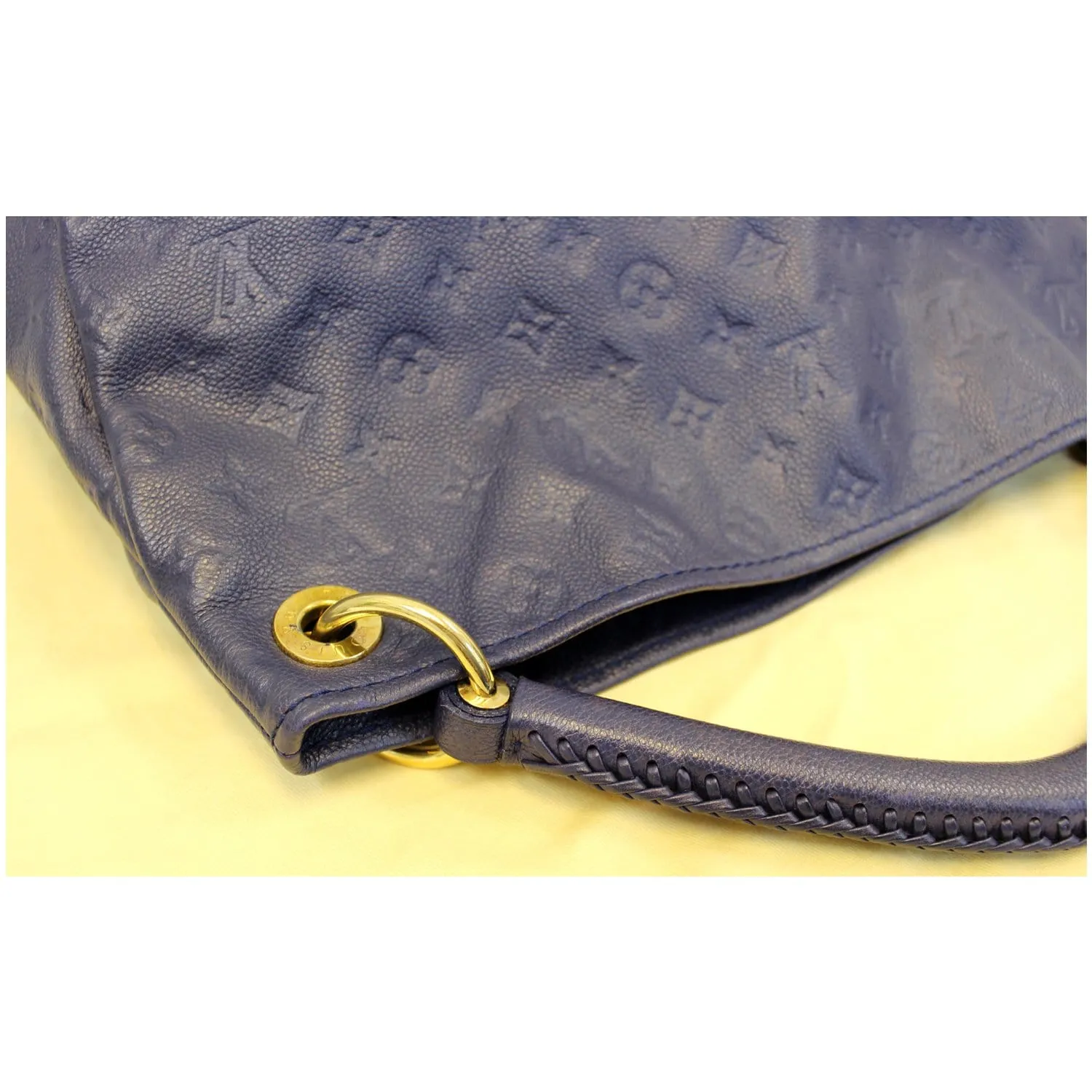 LOUIS VUITTON Artsy MM Empreinte Leather Shoulder Bag Royal Blue