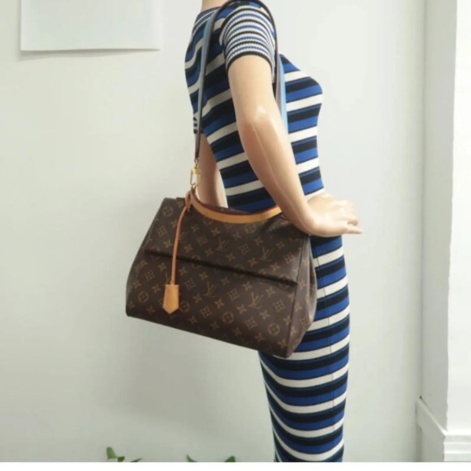 Louis Vuitton Cluny Brown Monogram Canvas Satchel
