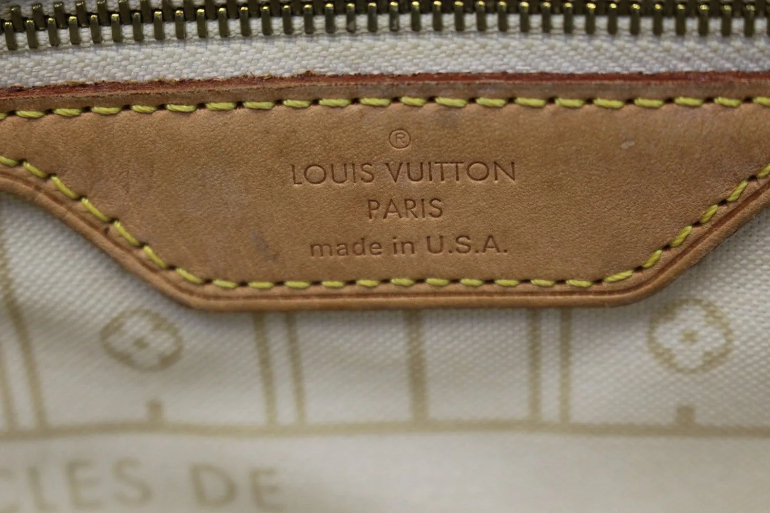 LOUIS VUITTON Damier Azur Neverfull GM White Tote Bag