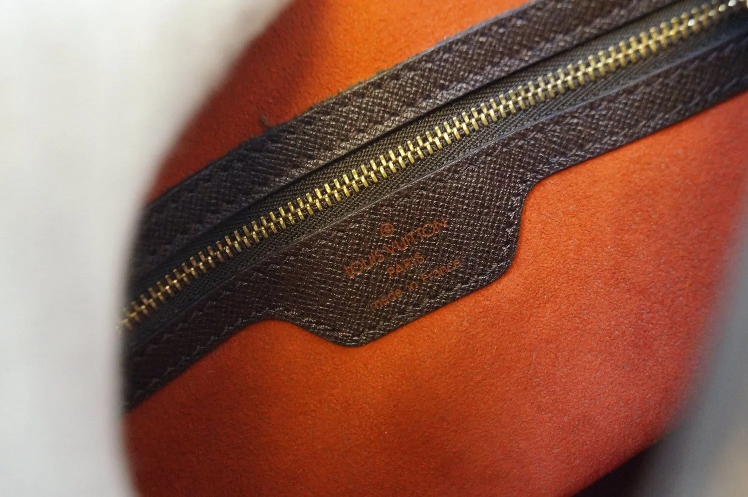 LOUIS VUITTON Damier Canvas Brown Marais Bucket Bag CC301