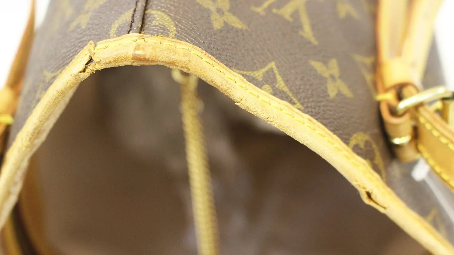 LOUIS VUITTON Monogram Brown Bucket GM Shoulder Bag