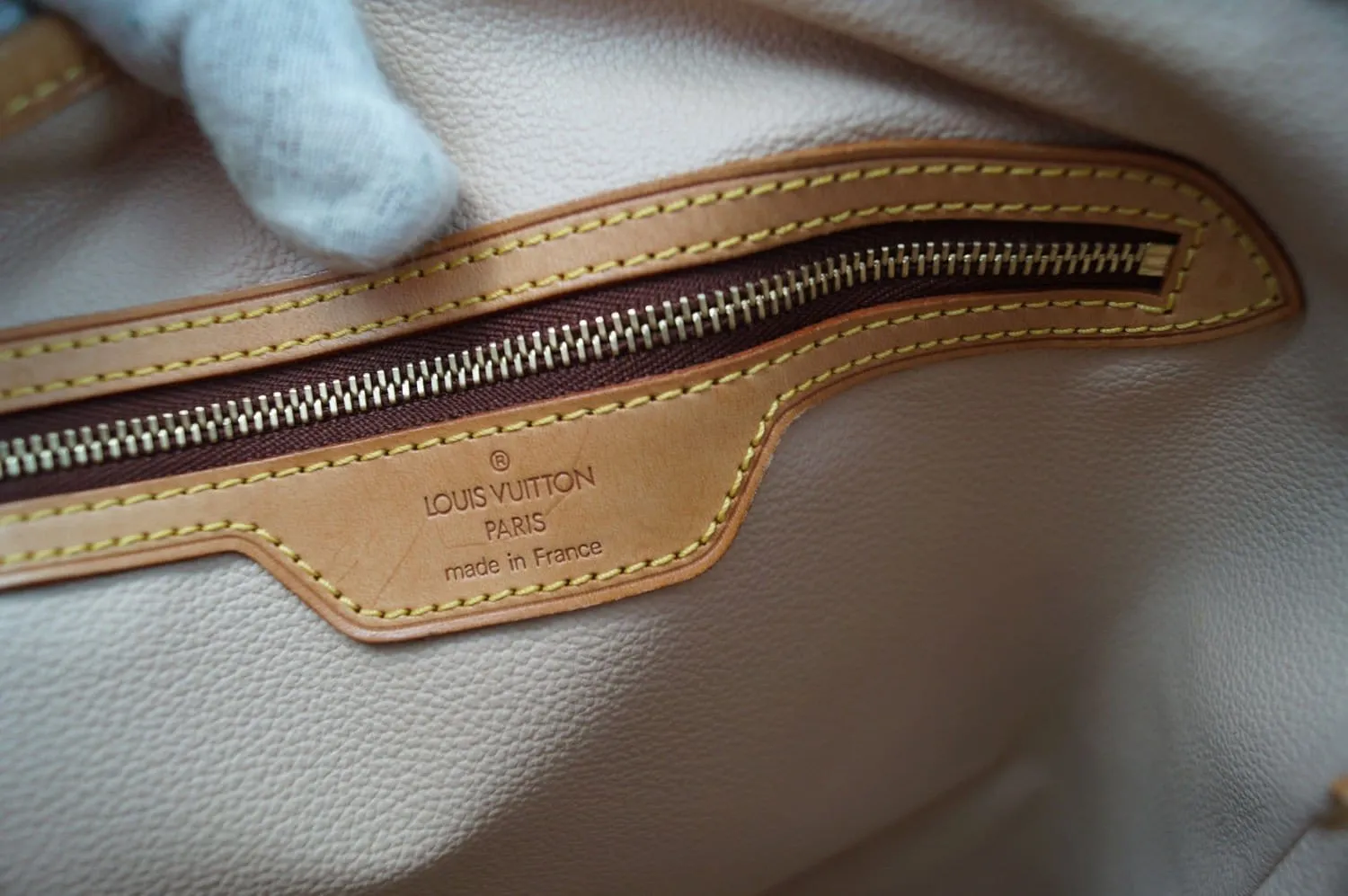 LOUIS VUITTON Monogram Bucket Gm Shoulder Bag