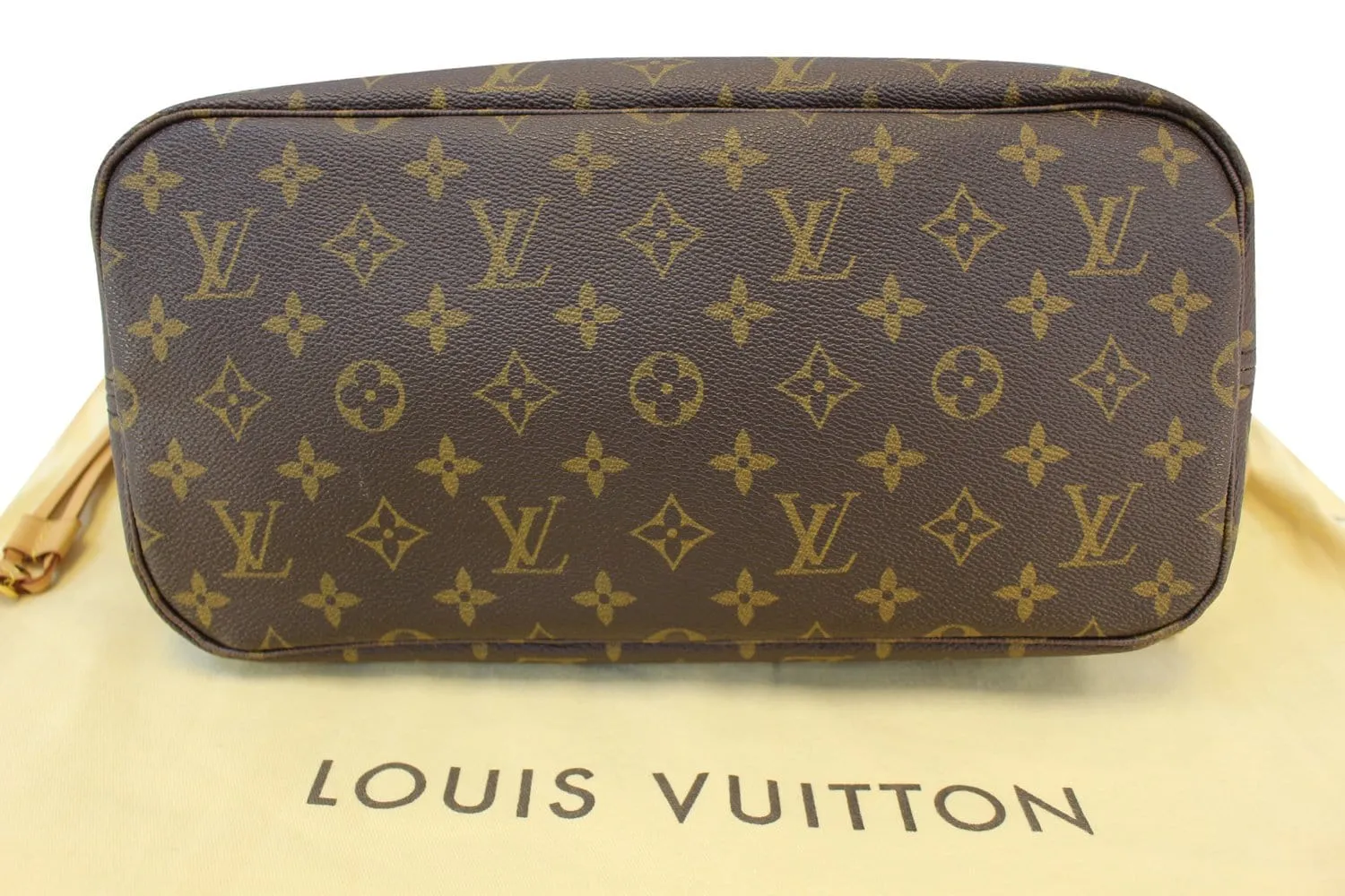 LOUIS VUITTON Monogram Canvas Neverfull MM Tote Bag