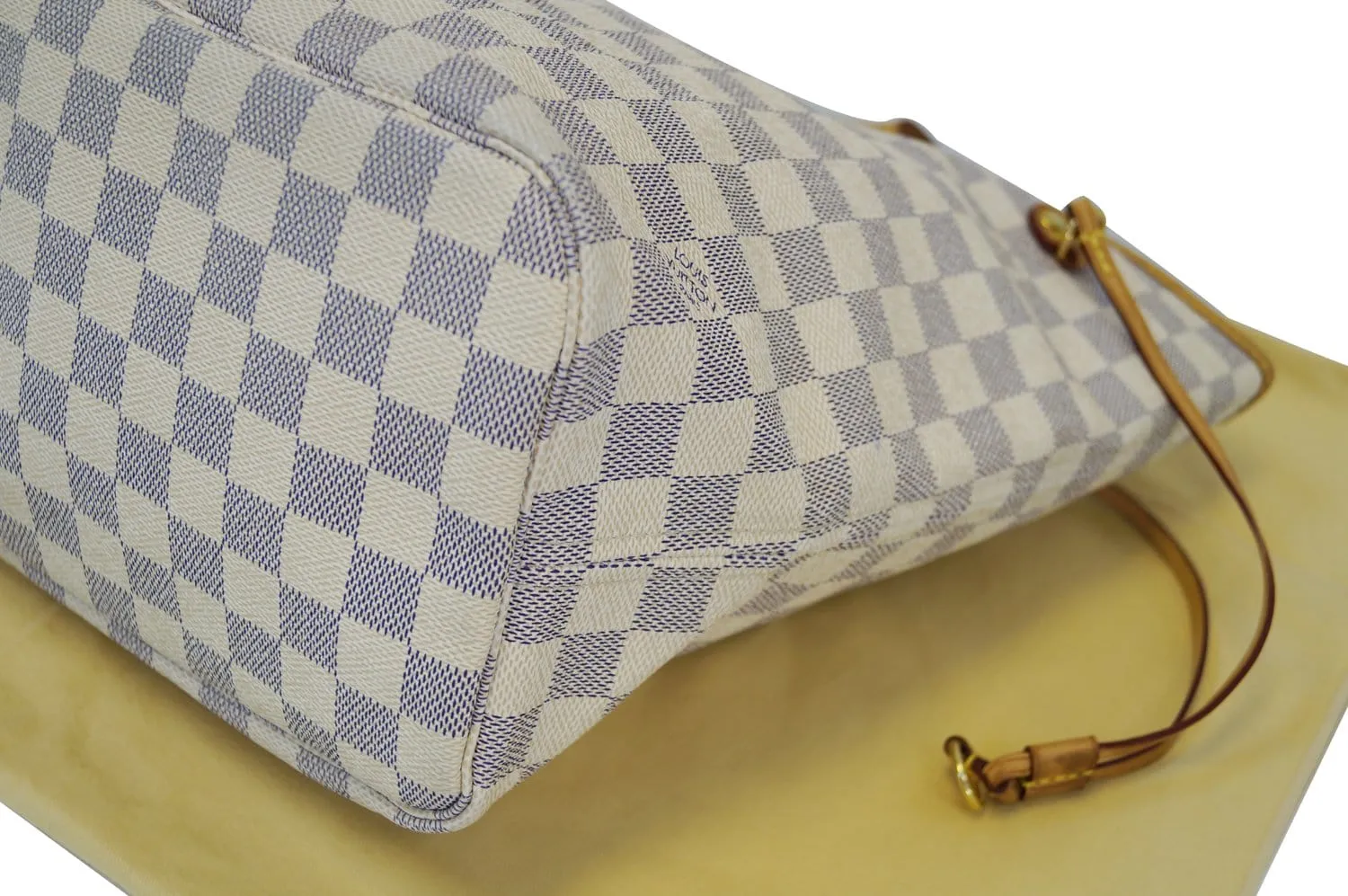 LOUIS VUITTON Neverfull MM Damier Azur White  Tote Bag