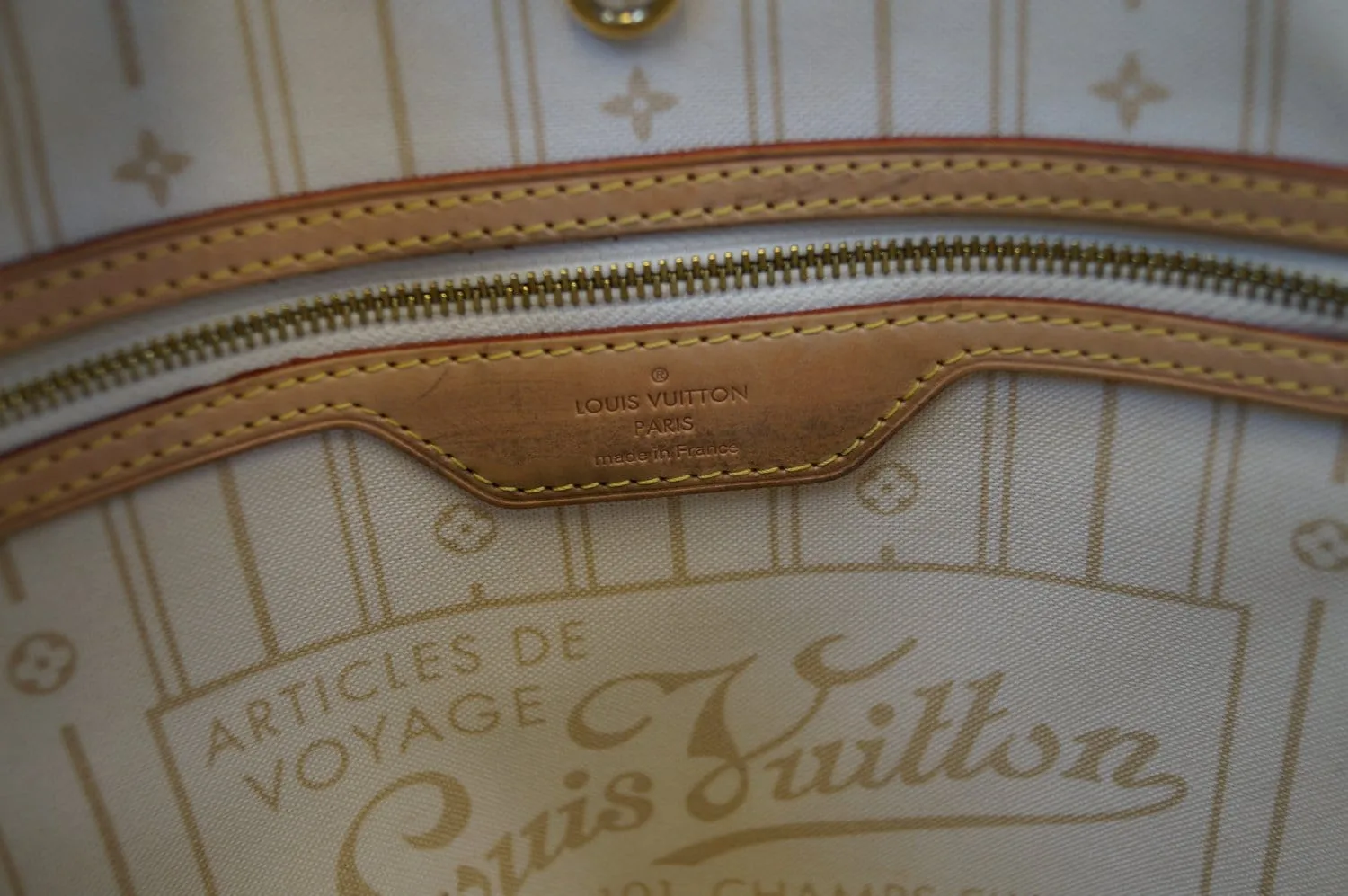 LOUIS VUITTON Neverfull MM Damier Azur White  Tote Bag