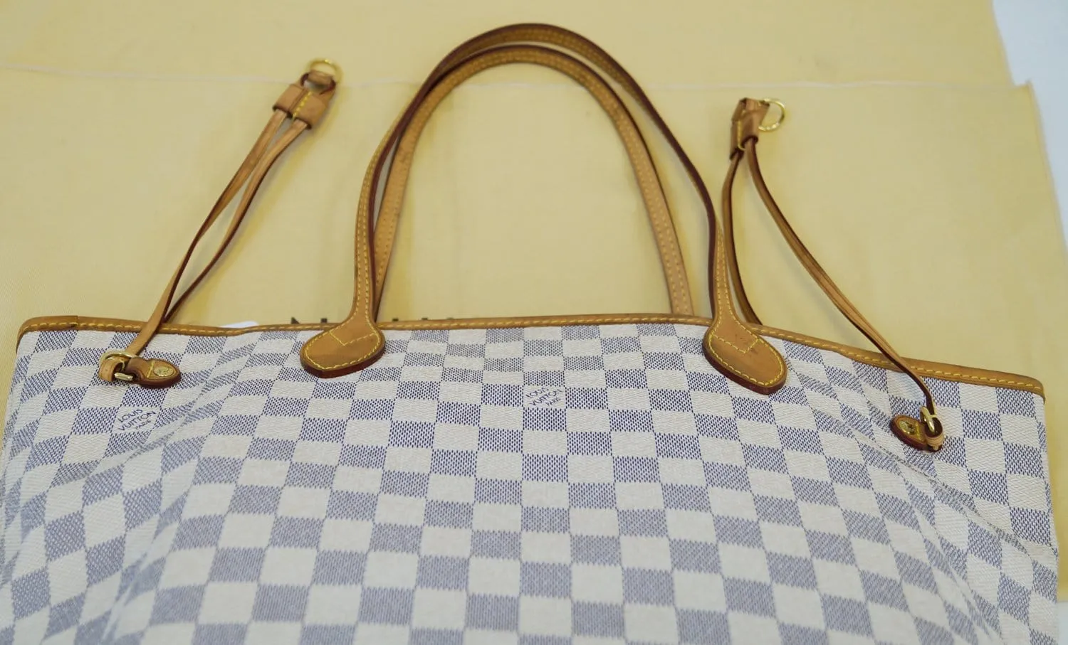 LOUIS VUITTON Neverfull MM Damier Azur White  Tote Bag