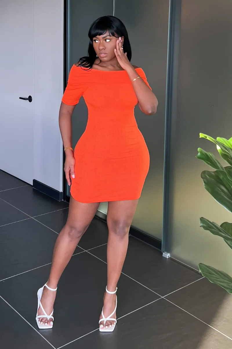 LUPITA OFF-SHOULDER RIBBED ORANGE | DRESS
