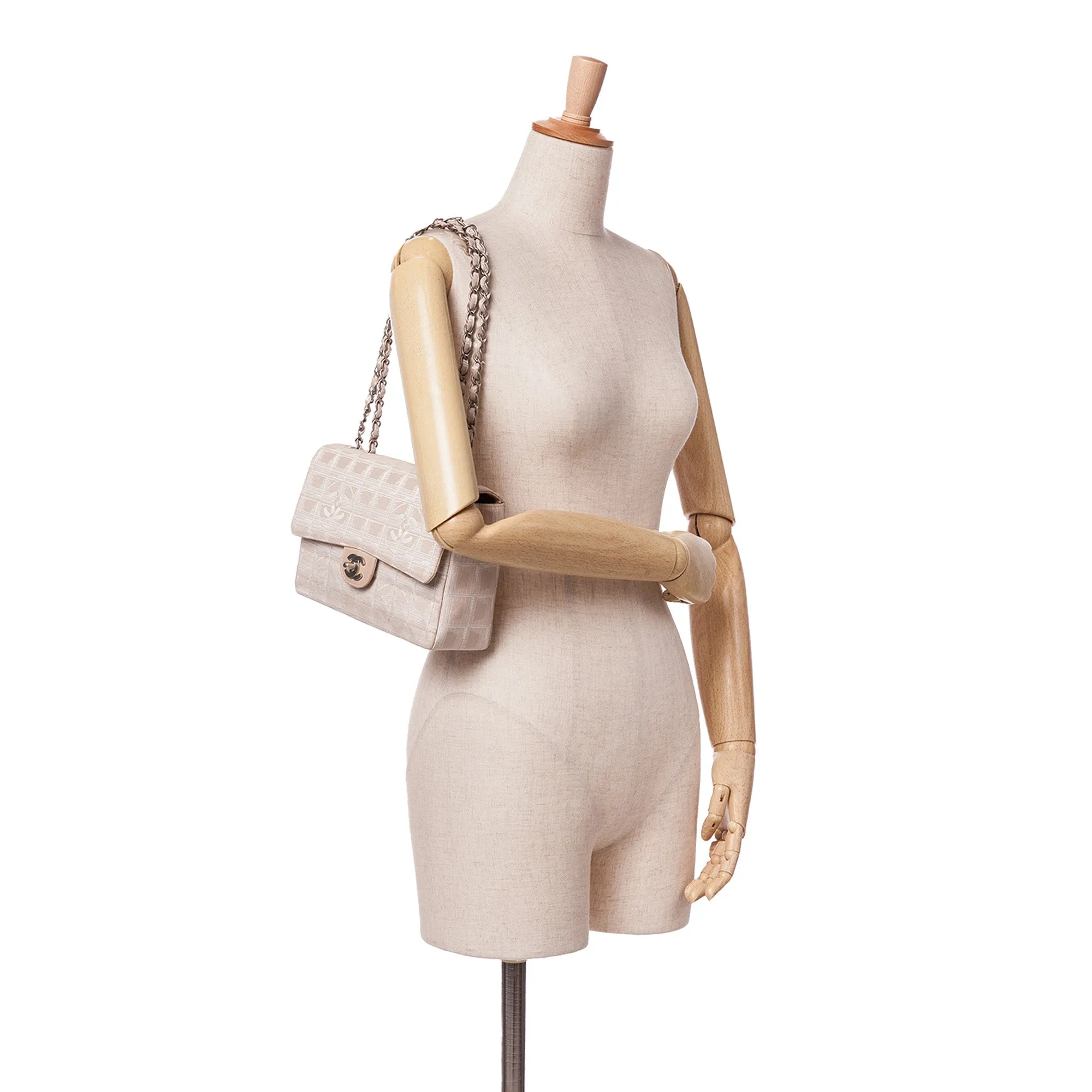 Medium New Travel Line Nylon Single Flap