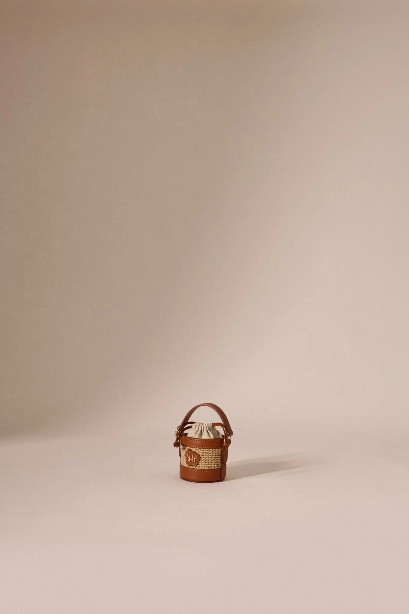 MILAN STRAW BASKET BAG