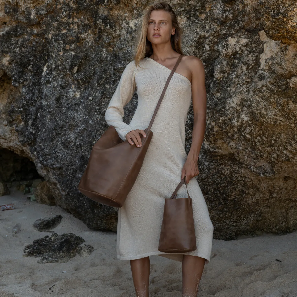 MINI BUCKET - Matte Caramel Tote