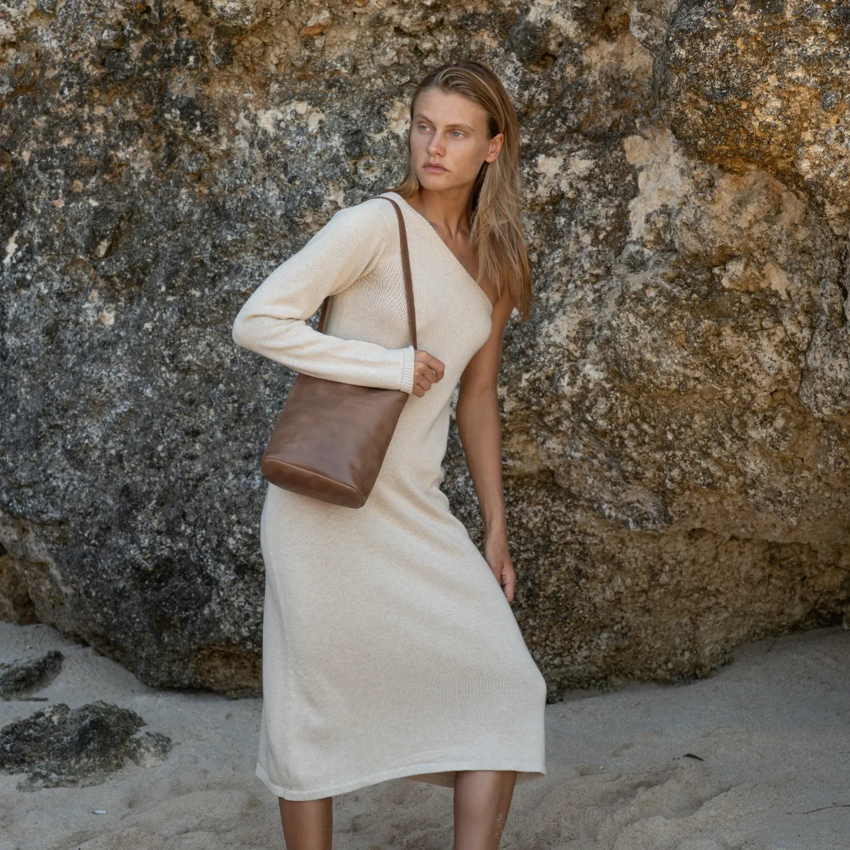 MINI BUCKET - Matte Caramel Tote