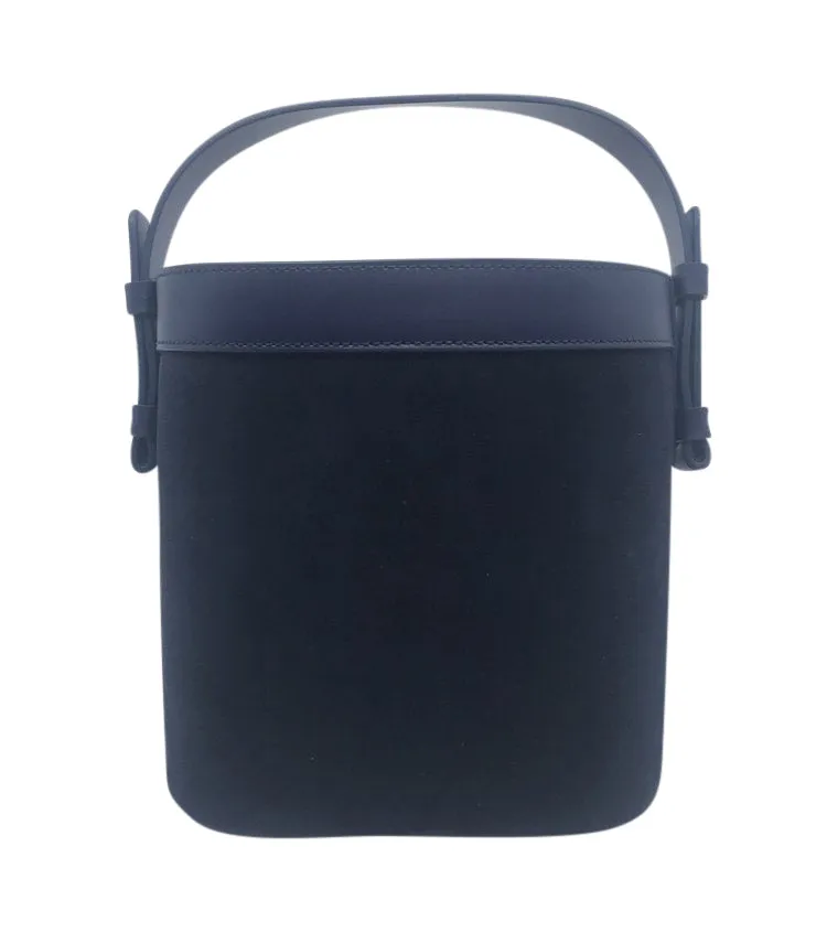 Nico Bucket