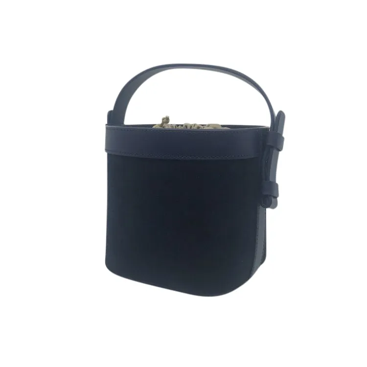 Nico Bucket